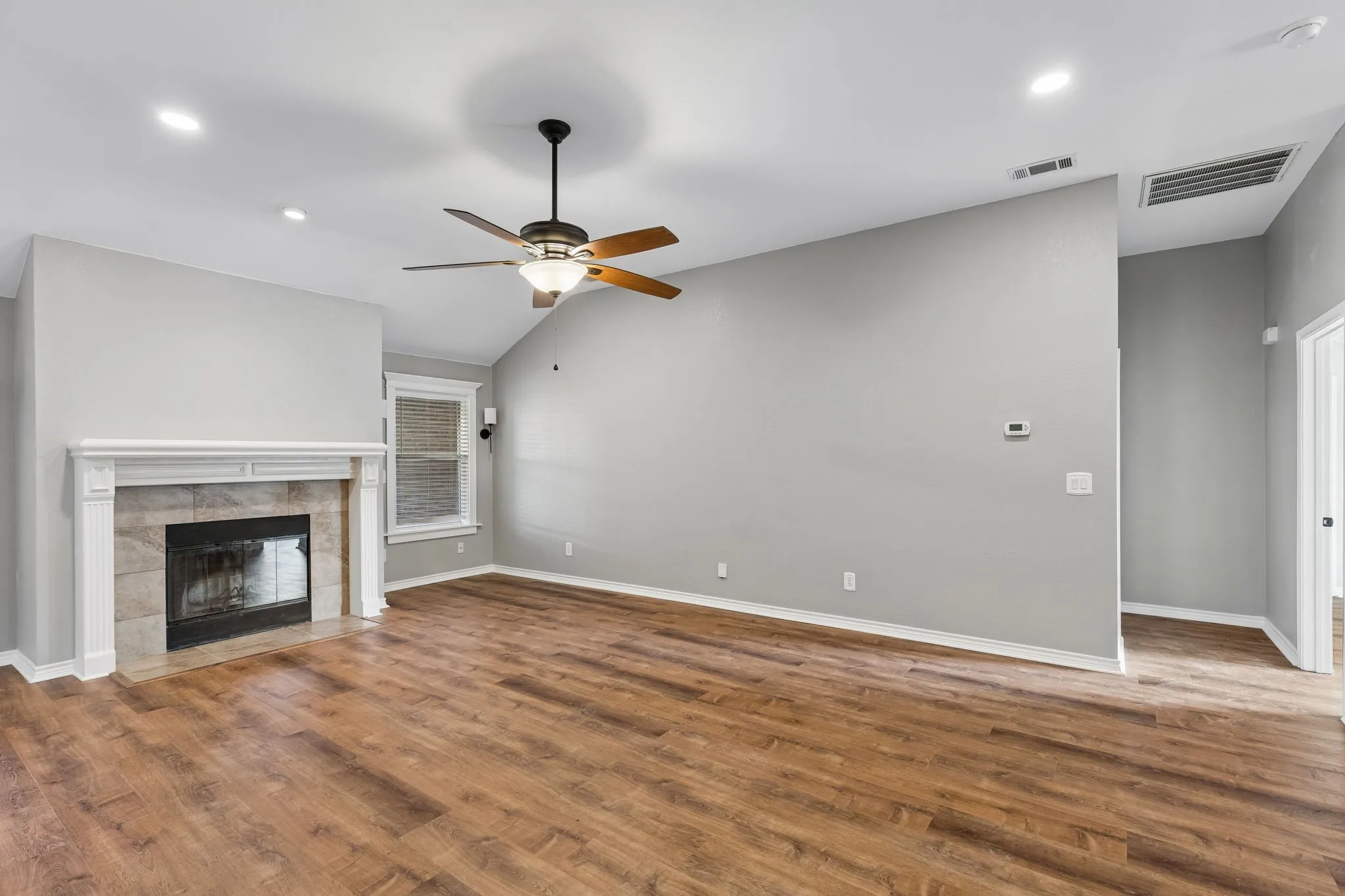 Single Family Residence For Sale in Collin County , 8109 Wharf Street, Frisco, Texas 75035, 3 Bedroom, 2 Bathroom, 2 Garage spaces, 1,519 Sqft, built in 1995, mls#21365882, Real Estate Agent in Frisco, Homes For Sale in Collin county, Homes For Sale in Frisco, Realtor in Frisco Texas, Real Estate Brokerage Independent Realty Texas, Luminita Cordes Realtor