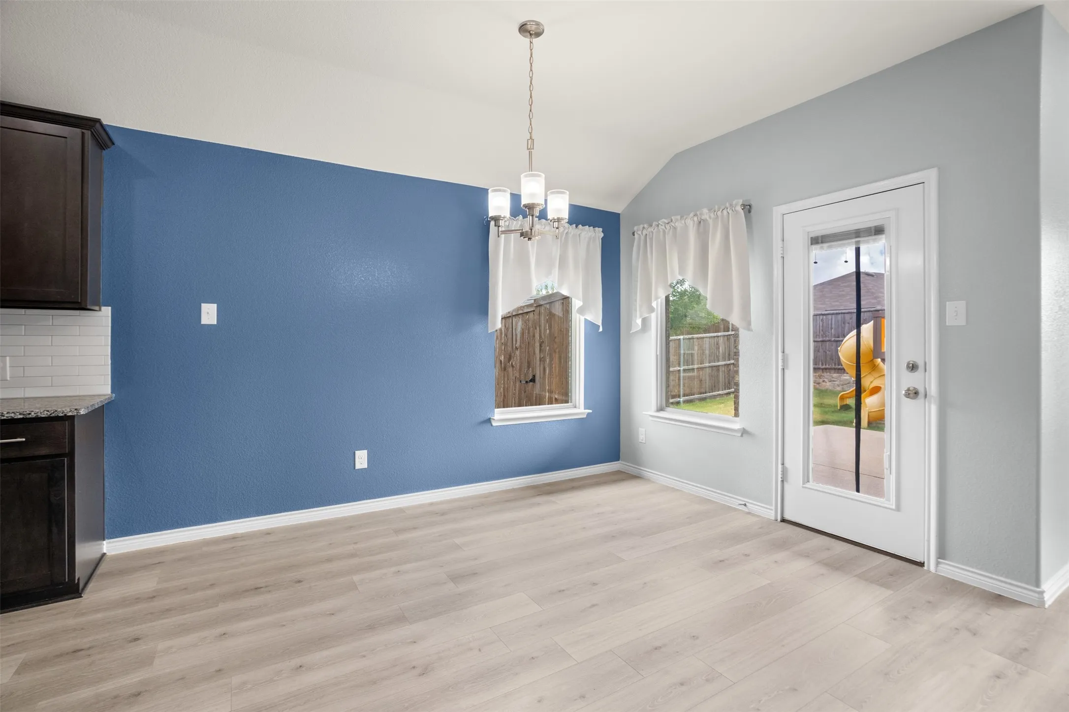 Single Family Residence For Sale in Collin County , 3009 Teakwood Street, Anna, Texas 75409, 4 Bedroom, 2 Bathroom, 2 Garage spaces, 2,036 Sqft, built in 2020, mls#21373045, Real Estate Agent in Anna, Homes For Sale in Collin county, Homes For Sale in Anna, Realtor in Anna Texas, Real Estate Brokerage Independent Realty Texas, Luminita Cordes Realtor