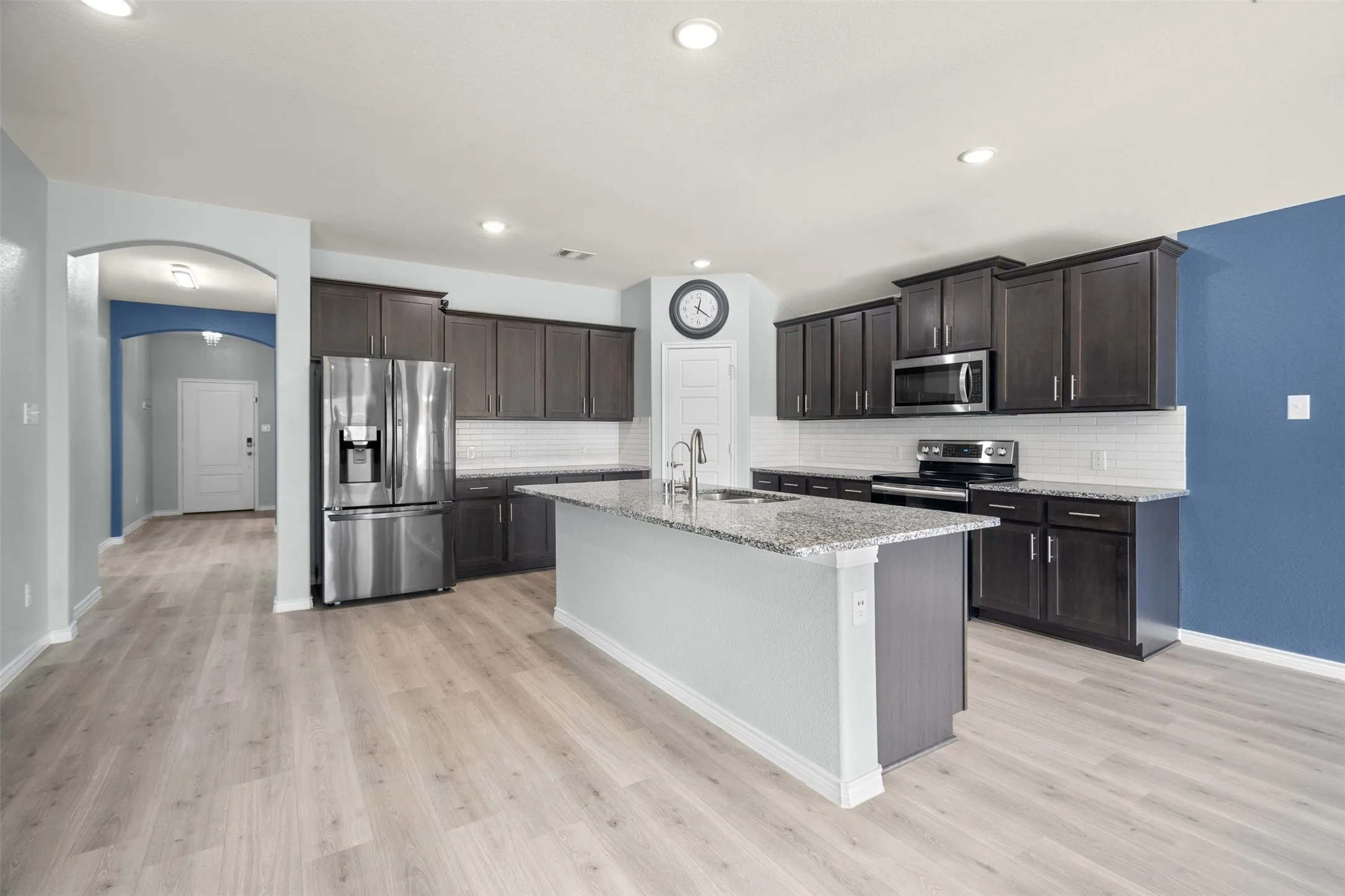 Single Family Residence For Sale in Collin County , 3009 Teakwood Street, Anna, Texas 75409, 4 Bedroom, 2 Bathroom, 2 Garage spaces, 2,036 Sqft, built in 2020, mls#21373045, Real Estate Agent in Anna, Homes For Sale in Collin county, Homes For Sale in Anna, Realtor in Anna Texas, Real Estate Brokerage Independent Realty Texas, Luminita Cordes Realtor