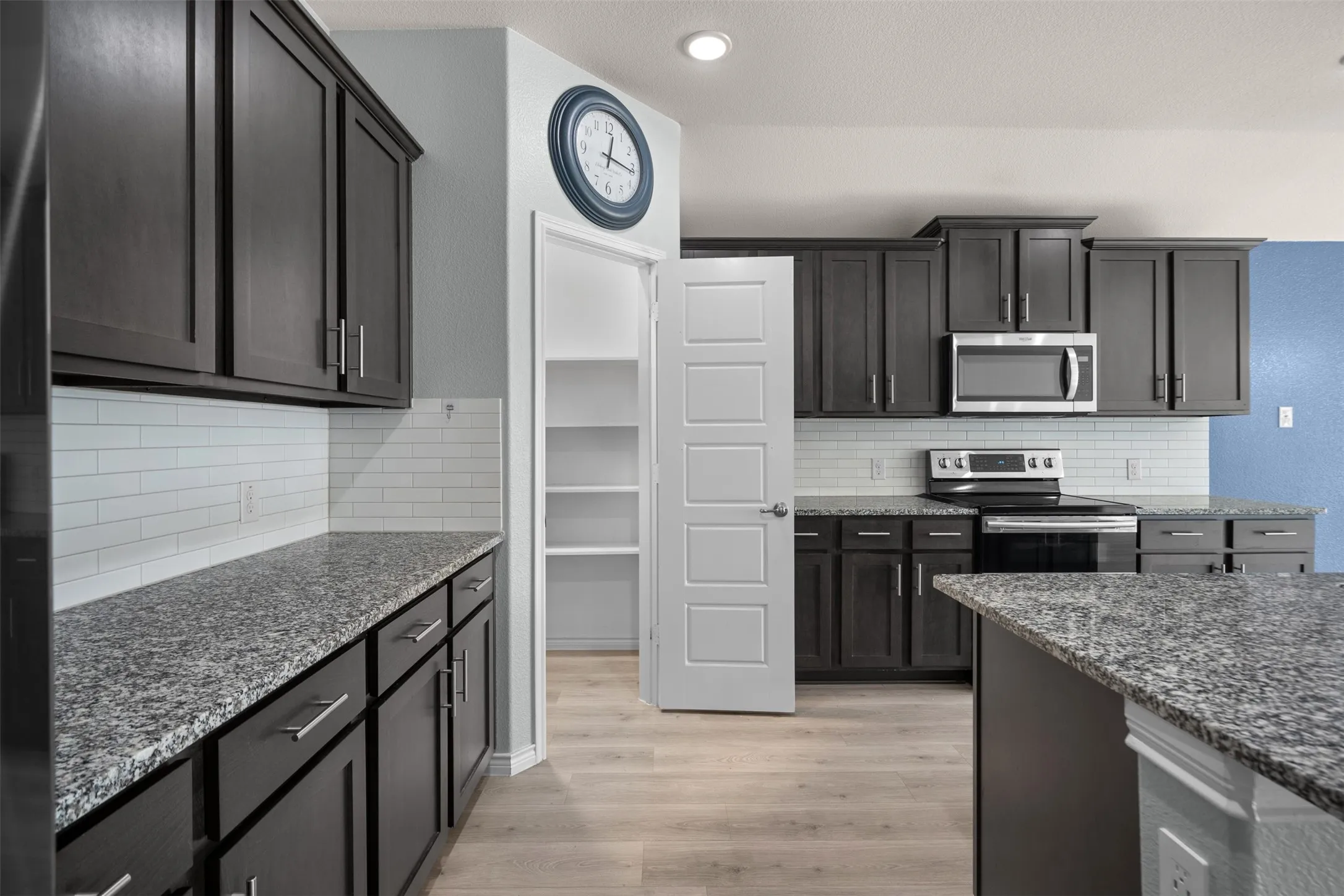 Single Family Residence For Sale in Collin County , 3009 Teakwood Street, Anna, Texas 75409, 4 Bedroom, 2 Bathroom, 2 Garage spaces, 2,036 Sqft, built in 2020, mls#21373045, Real Estate Agent in Anna, Homes For Sale in Collin county, Homes For Sale in Anna, Realtor in Anna Texas, Real Estate Brokerage Independent Realty Texas, Luminita Cordes Realtor