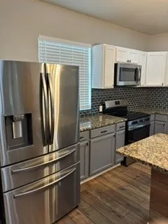 Single Family Residence For Sale in Grayson County , 115 W Spruce Street, Whitewright, Texas 75491, 3 Bedroom, 3 Bathroom, Garage spaces, 1,722 Sqft, built in 1935, mls#21372832, Real Estate Agent in Whitewright, Homes For Sale in Grayson county, Homes For Sale in Whitewright, Realtor in Whitewright Texas, Real Estate Brokerage Independent Realty Texas, Luminita Cordes Realtor