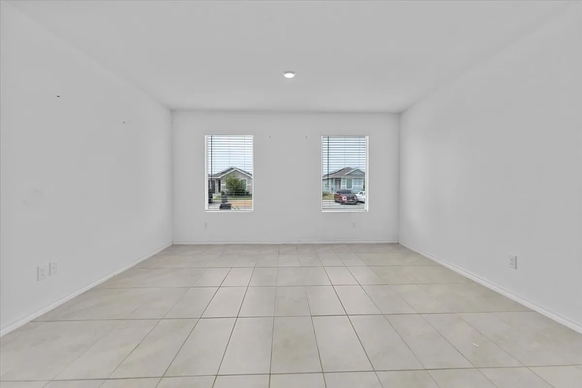 Single Family Residence For Rent in Collin County , 211 Herman Lane, Princeton, Texas 75407, 4 Bedroom, 2 Bathroom, Garage spaces, 1,300 Sqft, built in 2023, mls#21373052, Real Estate Agent in Princeton, Homes For Rent in Collin county, Homes For Rent in Princeton, Realtor in Princeton Texas, Real Estate Brokerage Independent Realty Texas, Luminita Cordes Realtor