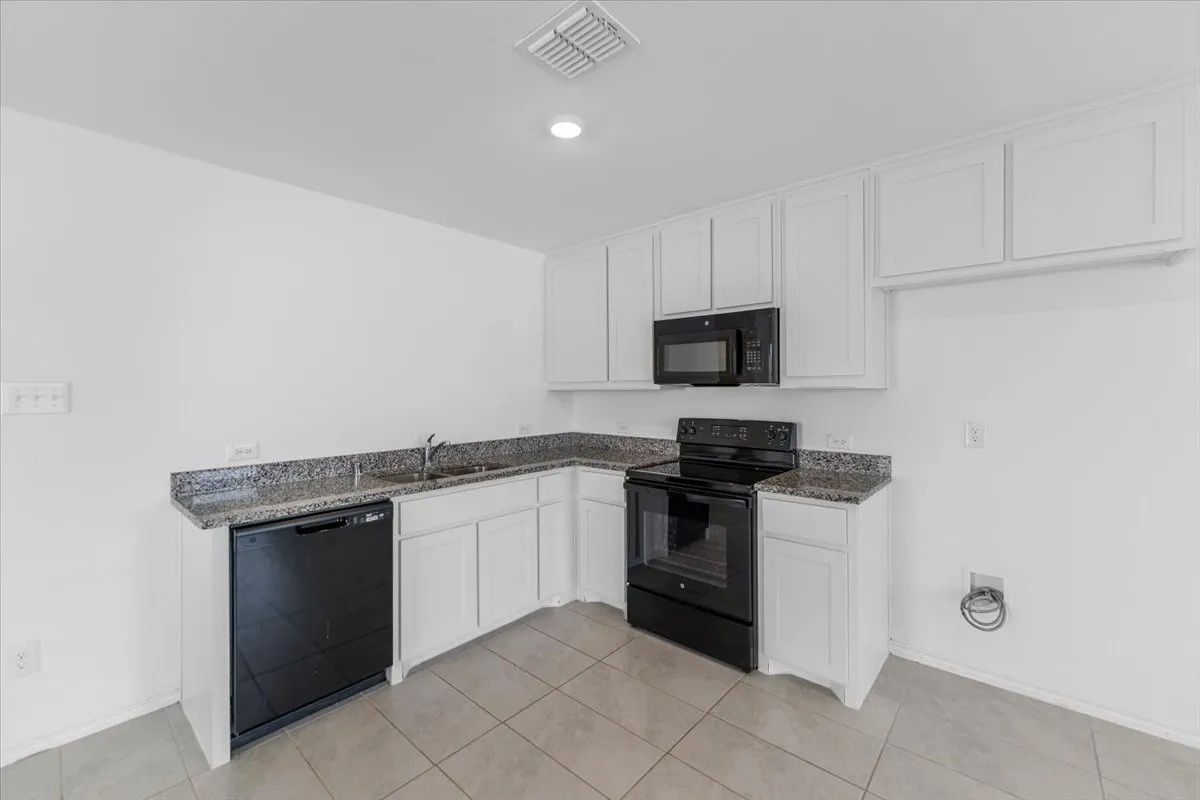 Single Family Residence For Rent in Collin County , 211 Herman Lane, Princeton, Texas 75407, 4 Bedroom, 2 Bathroom, Garage spaces, 1,300 Sqft, built in 2023, mls#21373052, Real Estate Agent in Princeton, Homes For Rent in Collin county, Homes For Rent in Princeton, Realtor in Princeton Texas, Real Estate Brokerage Independent Realty Texas, Luminita Cordes Realtor