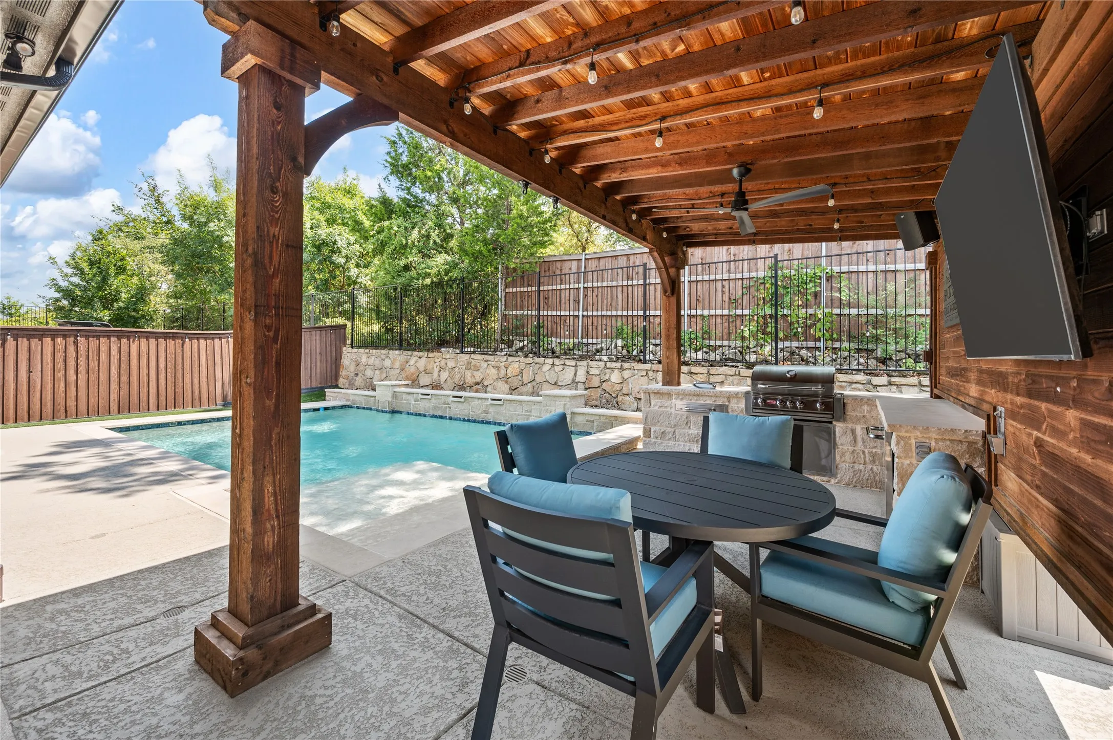 Single Family Residence For Sale in Tarrant County , 9204 Armadillo Trail, North Richland Hills, Texas 76182, 5 Bedroom, 4 Bathroom, 2 Garage spaces, 3,030 Sqft, built in 2020, mls#21373010, Real Estate Agent in North Richland Hills, Homes For Sale in Tarrant county, Homes For Sale in North Richland Hills, Realtor in North Richland Hills Texas, Real Estate Brokerage Independent Realty Texas, Luminita Cordes Realtor