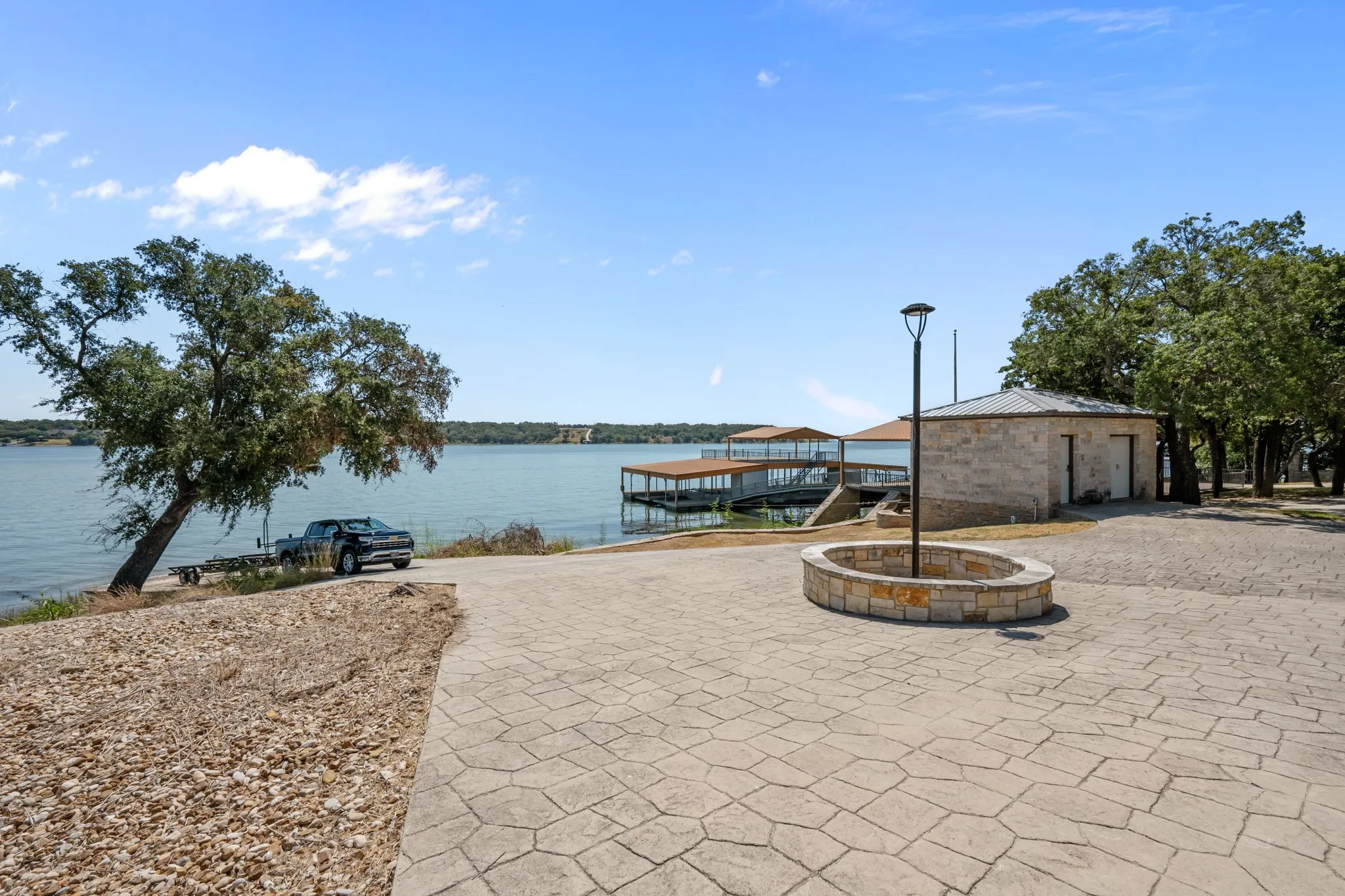 Single Family Residence For Sale in Brown County , 11410 County Road 454, Brownwood, Texas 76801, 4 Bedroom, 6 Bathroom, 5 Garage spaces, 4,269 Sqft, built in 2009, mls#21373047, Real Estate Agent in Brownwood, Homes For Sale in Brown county, Homes For Sale in Brownwood, Realtor in Brownwood Texas, Real Estate Brokerage Independent Realty Texas, Luminita Cordes Realtor