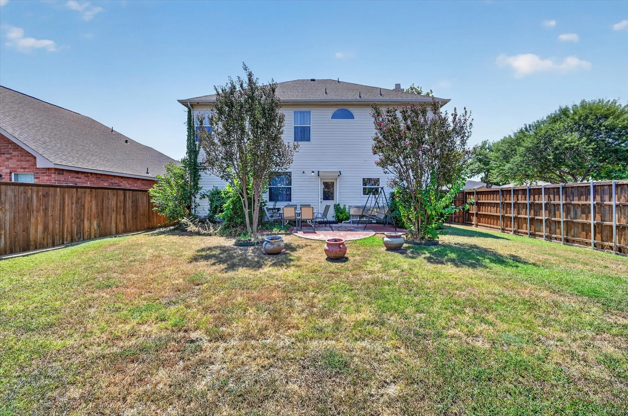 Single Family Residence For Sale in Collin County , 5332 Comanche Wells Drive, Mc Kinney, Texas 75071, 3 Bedroom, 3 Bathroom, 2 Garage spaces, 2,281 Sqft, built in 2004, mls#21373035, Real Estate Agent in Mc Kinney, Homes For Sale in Collin county, Homes For Sale in Mc Kinney, Realtor in Mc Kinney Texas, Real Estate Brokerage Independent Realty Texas, Luminita Cordes Realtor