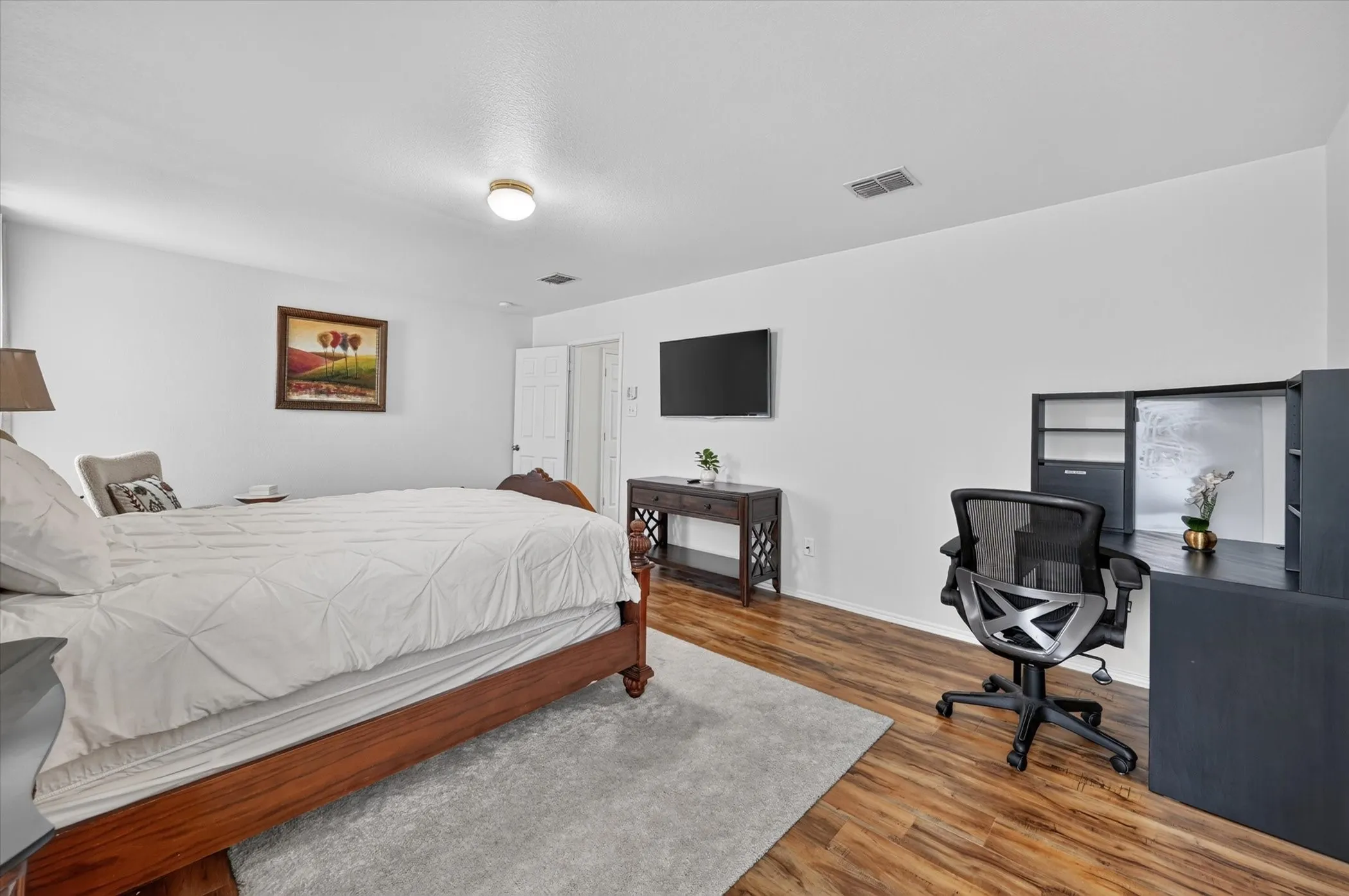 Single Family Residence For Sale in Collin County , 5332 Comanche Wells Drive, Mc Kinney, Texas 75071, 3 Bedroom, 3 Bathroom, 2 Garage spaces, 2,281 Sqft, built in 2004, mls#21373035, Real Estate Agent in Mc Kinney, Homes For Sale in Collin county, Homes For Sale in Mc Kinney, Realtor in Mc Kinney Texas, Real Estate Brokerage Independent Realty Texas, Luminita Cordes Realtor