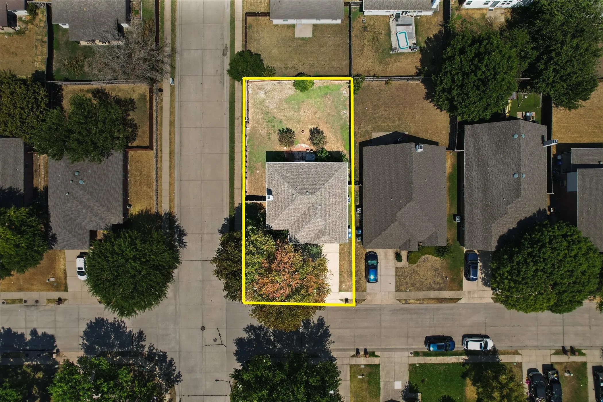 Single Family Residence For Sale in Collin County , 5332 Comanche Wells Drive, Mc Kinney, Texas 75071, 3 Bedroom, 3 Bathroom, 2 Garage spaces, 2,281 Sqft, built in 2004, mls#21373035, Real Estate Agent in Mc Kinney, Homes For Sale in Collin county, Homes For Sale in Mc Kinney, Realtor in Mc Kinney Texas, Real Estate Brokerage Independent Realty Texas, Luminita Cordes Realtor