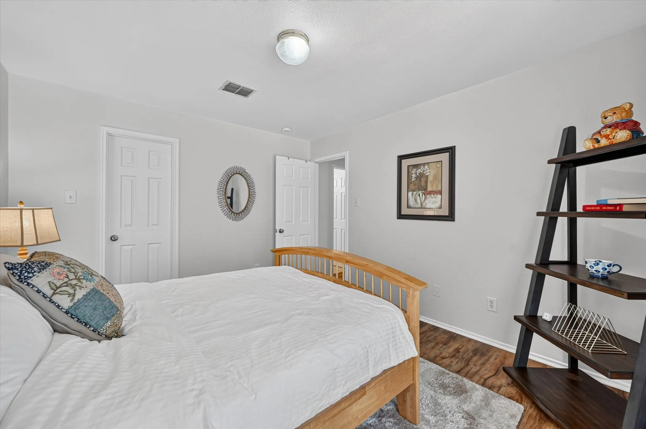 Single Family Residence For Sale in Collin County , 5332 Comanche Wells Drive, Mc Kinney, Texas 75071, 3 Bedroom, 3 Bathroom, 2 Garage spaces, 2,281 Sqft, built in 2004, mls#21373035, Real Estate Agent in Mc Kinney, Homes For Sale in Collin county, Homes For Sale in Mc Kinney, Realtor in Mc Kinney Texas, Real Estate Brokerage Independent Realty Texas, Luminita Cordes Realtor