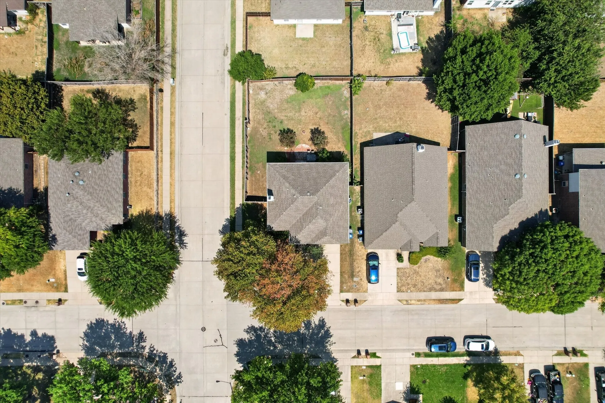 Single Family Residence For Sale in Collin County , 5332 Comanche Wells Drive, Mc Kinney, Texas 75071, 3 Bedroom, 3 Bathroom, 2 Garage spaces, 2,281 Sqft, built in 2004, mls#21373035, Real Estate Agent in Mc Kinney, Homes For Sale in Collin county, Homes For Sale in Mc Kinney, Realtor in Mc Kinney Texas, Real Estate Brokerage Independent Realty Texas, Luminita Cordes Realtor