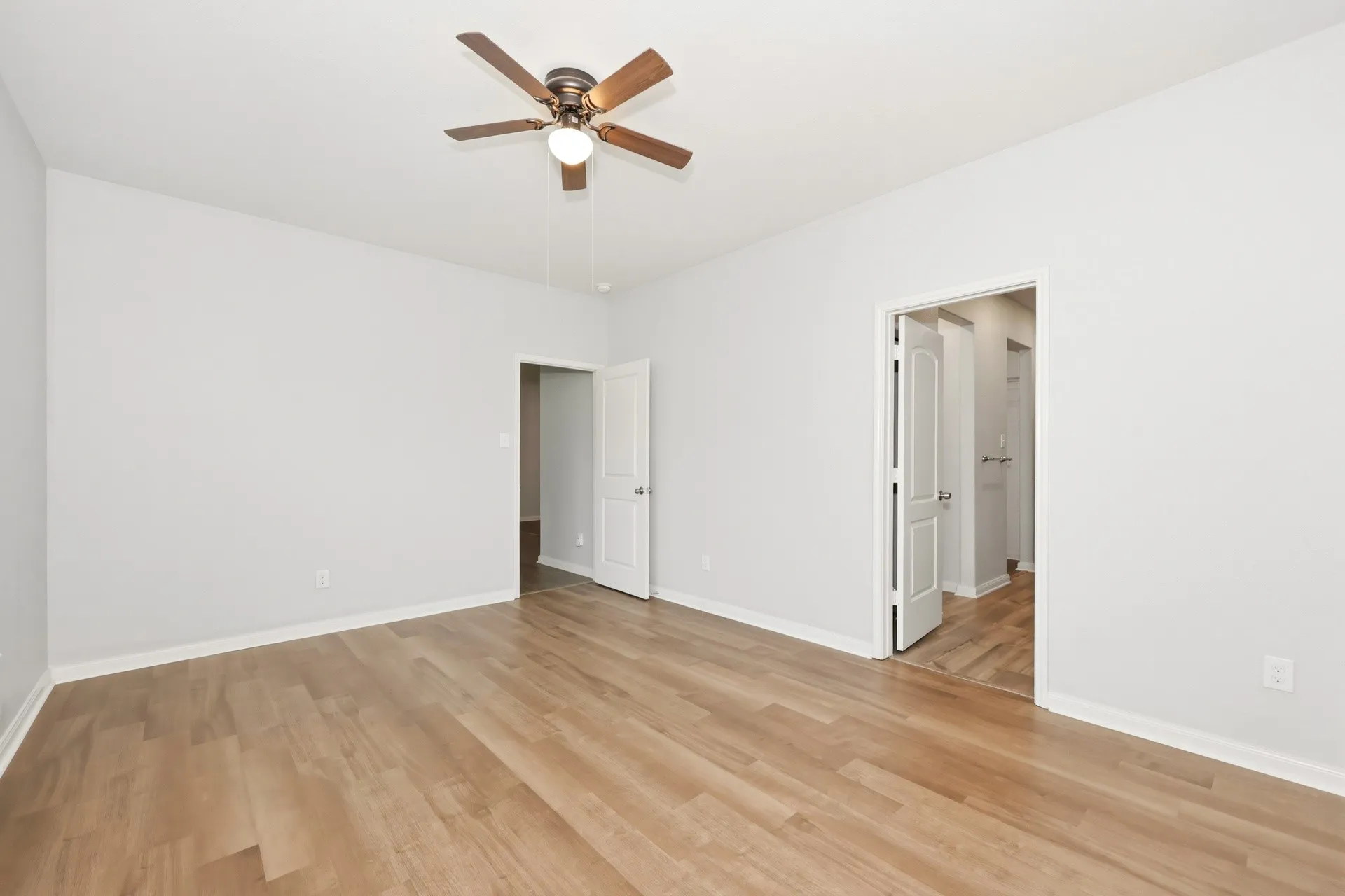 Single Family Residence For Rent in Johnson County , 132 Bush Drive, Venus, Texas 76084, 5 Bedroom, 3 Bathroom, 2 Garage spaces, 2,590 Sqft, built in 2020, mls#21373056, Real Estate Agent in Venus, Homes For Rent in Johnson county, Homes For Rent in Venus, Realtor in Venus Texas, Real Estate Brokerage Independent Realty Texas, Luminita Cordes Realtor