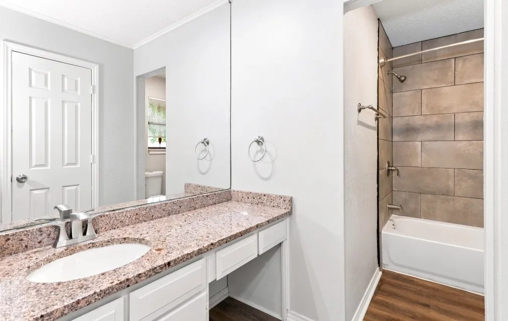Single Family Residence For Rent in Tarrant County , 7316 Glen Haven Drive, Fort Worth, Texas 76133, 3 Bedroom, 2 Bathroom, 2 Garage spaces, 1,331 Sqft, built in 1983, mls#21373058, Real Estate Agent in Fort Worth, Homes For Rent in Tarrant county, Homes For Rent in Fort Worth, Realtor in Fort Worth Texas, Real Estate Brokerage Independent Realty Texas, Luminita Cordes Realtor
