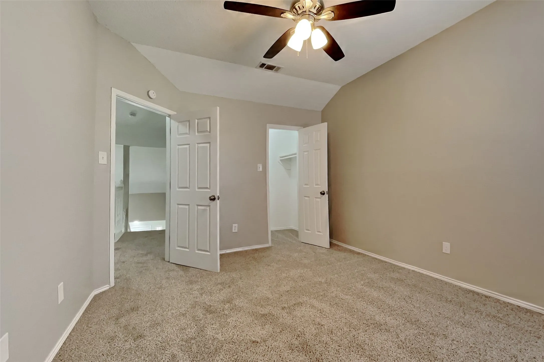Single Family Residence For Rent in Tarrant County , 6332 Glen Knoll Drive, Fort Worth, Texas 76179, 3 Bedroom, 2 Bathroom, 2 Garage spaces, 1,523 Sqft, built in 1987, mls#21373057, Real Estate Agent in Fort Worth, Homes For Rent in Tarrant county, Homes For Rent in Fort Worth, Realtor in Fort Worth Texas, Real Estate Brokerage Independent Realty Texas, Luminita Cordes Realtor
