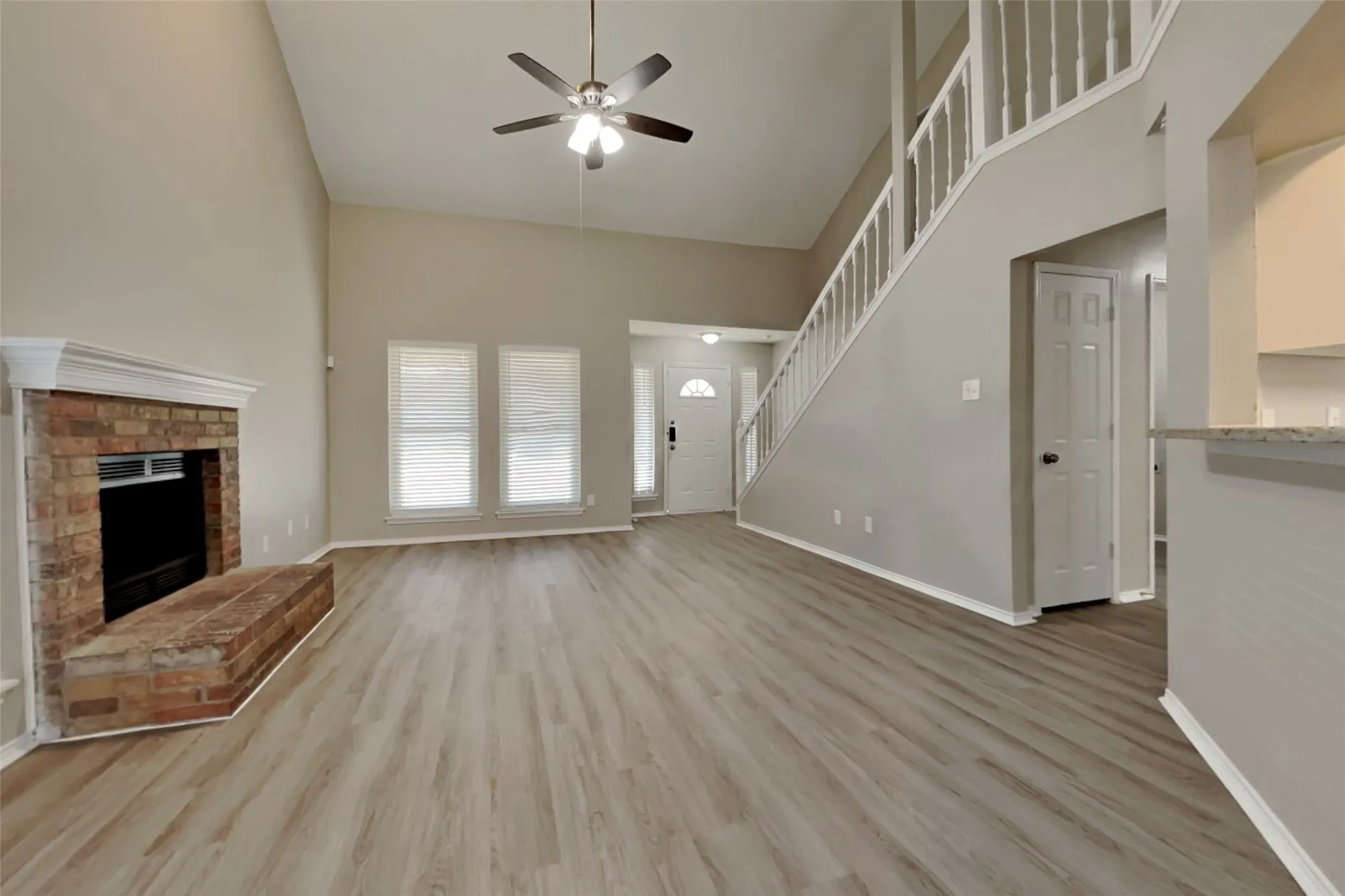 Single Family Residence For Rent in Tarrant County , 6332 Glen Knoll Drive, Fort Worth, Texas 76179, 3 Bedroom, 2 Bathroom, 2 Garage spaces, 1,523 Sqft, built in 1987, mls#21373057, Real Estate Agent in Fort Worth, Homes For Rent in Tarrant county, Homes For Rent in Fort Worth, Realtor in Fort Worth Texas, Real Estate Brokerage Independent Realty Texas, Luminita Cordes Realtor