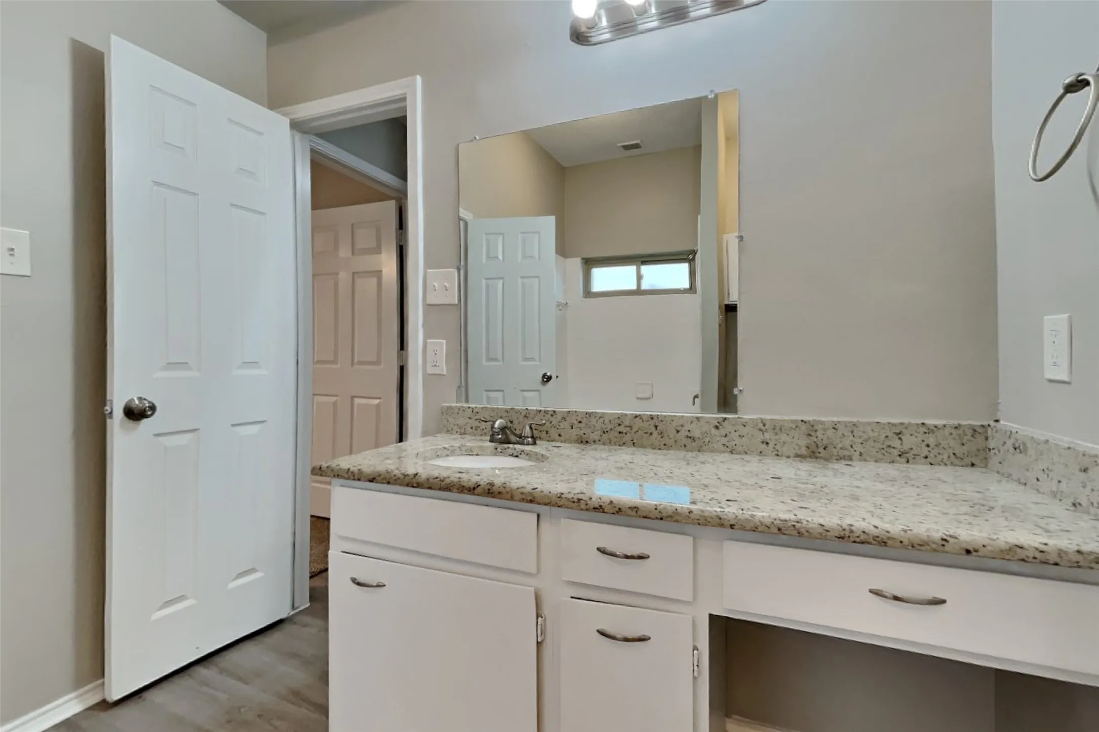 Single Family Residence For Rent in Tarrant County , 6332 Glen Knoll Drive, Fort Worth, Texas 76179, 3 Bedroom, 2 Bathroom, 2 Garage spaces, 1,523 Sqft, built in 1987, mls#21373057, Real Estate Agent in Fort Worth, Homes For Rent in Tarrant county, Homes For Rent in Fort Worth, Realtor in Fort Worth Texas, Real Estate Brokerage Independent Realty Texas, Luminita Cordes Realtor