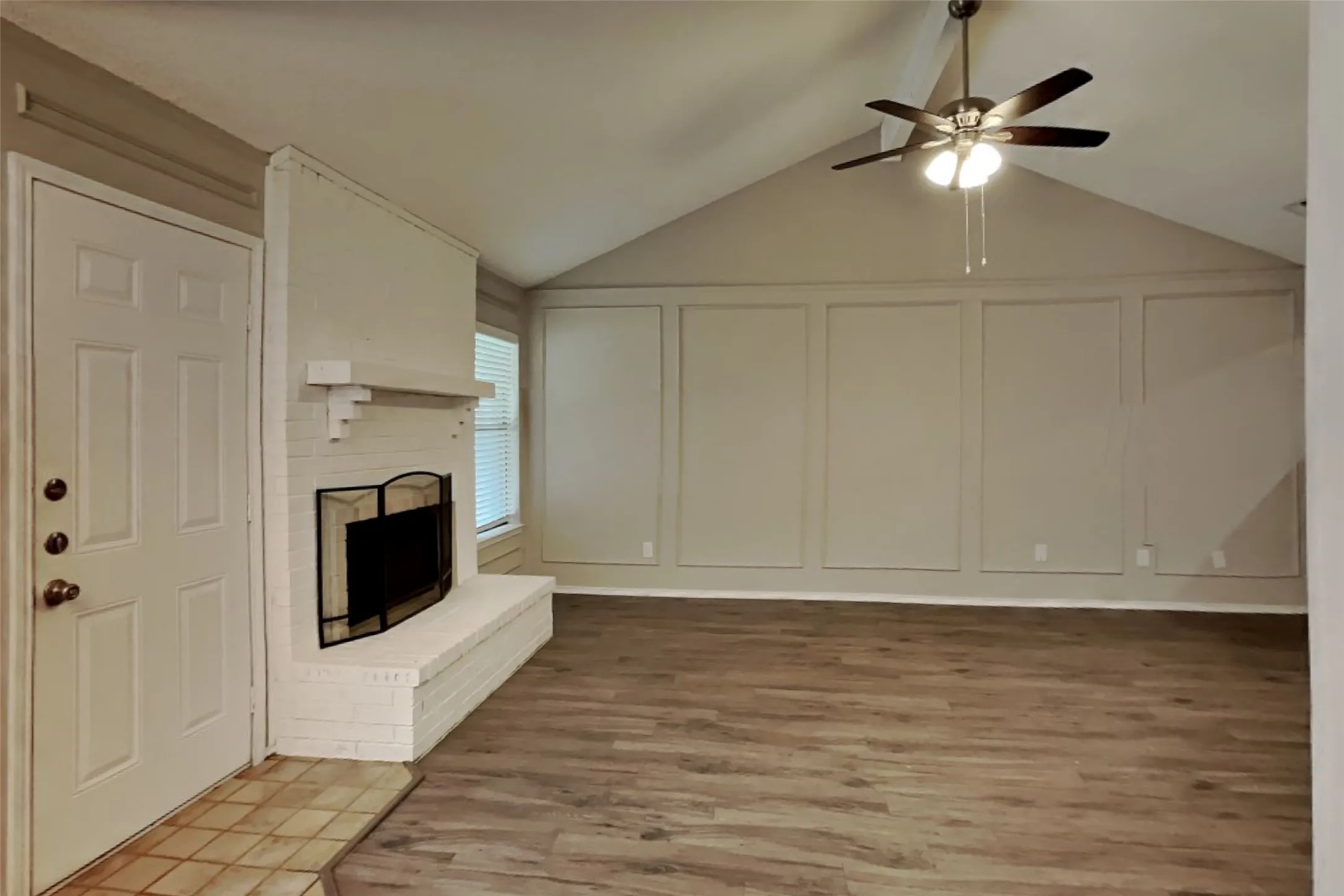 Single Family Residence For Rent in Tarrant County , 819 Trevor Way, Arlington, Texas 76001, 3 Bedroom, 2 Bathroom, 2 Garage spaces, 1,428 Sqft, built in 1986, mls#21373060, Real Estate Agent in Arlington, Homes For Rent in Tarrant county, Homes For Rent in Arlington, Realtor in Arlington Texas, Real Estate Brokerage Independent Realty Texas, Luminita Cordes Realtor