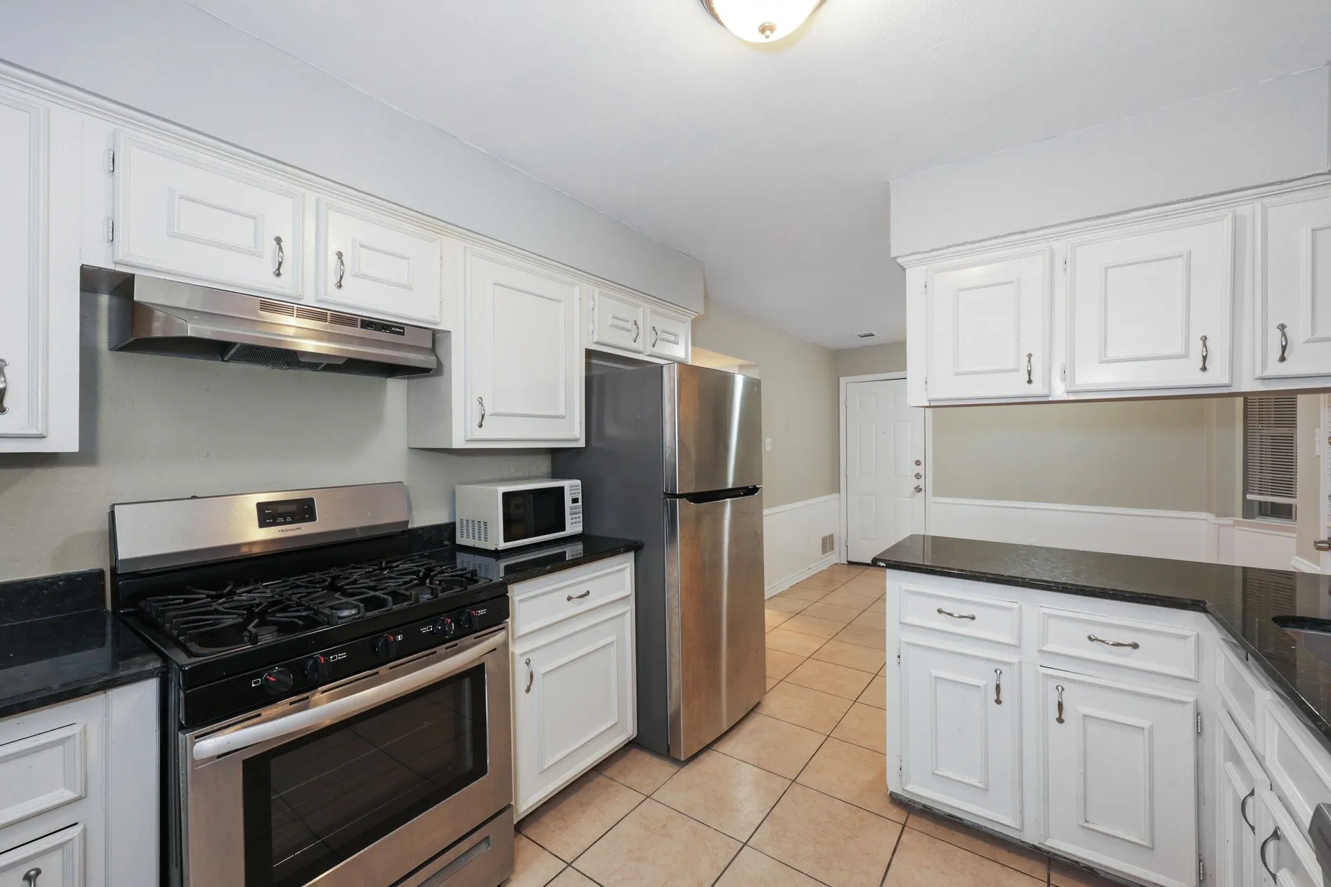 Single Family Residence For Rent in Collin County , 2404 Dalgreen Drive, Plano, Texas 75075, 4 Bedroom, 3 Bathroom, 2 Garage spaces, 2,230 Sqft, built in 1974, mls#21373059, Real Estate Agent in Plano, Homes For Rent in Collin county, Homes For Rent in Plano, Realtor in Plano Texas, Real Estate Brokerage Independent Realty Texas, Luminita Cordes Realtor