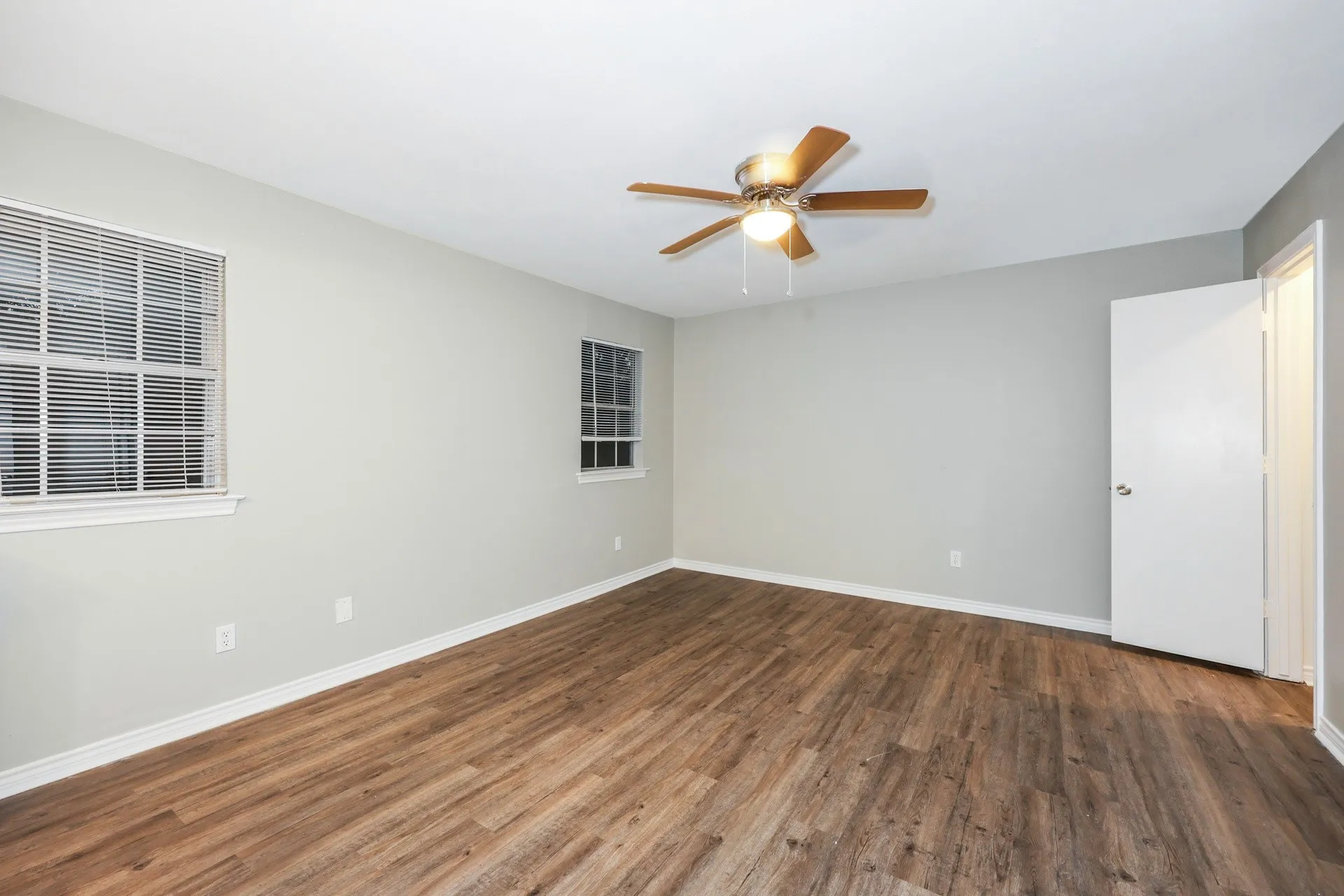 Single Family Residence For Rent in Collin County , 2404 Dalgreen Drive, Plano, Texas 75075, 4 Bedroom, 3 Bathroom, 2 Garage spaces, 2,230 Sqft, built in 1974, mls#21373059, Real Estate Agent in Plano, Homes For Rent in Collin county, Homes For Rent in Plano, Realtor in Plano Texas, Real Estate Brokerage Independent Realty Texas, Luminita Cordes Realtor