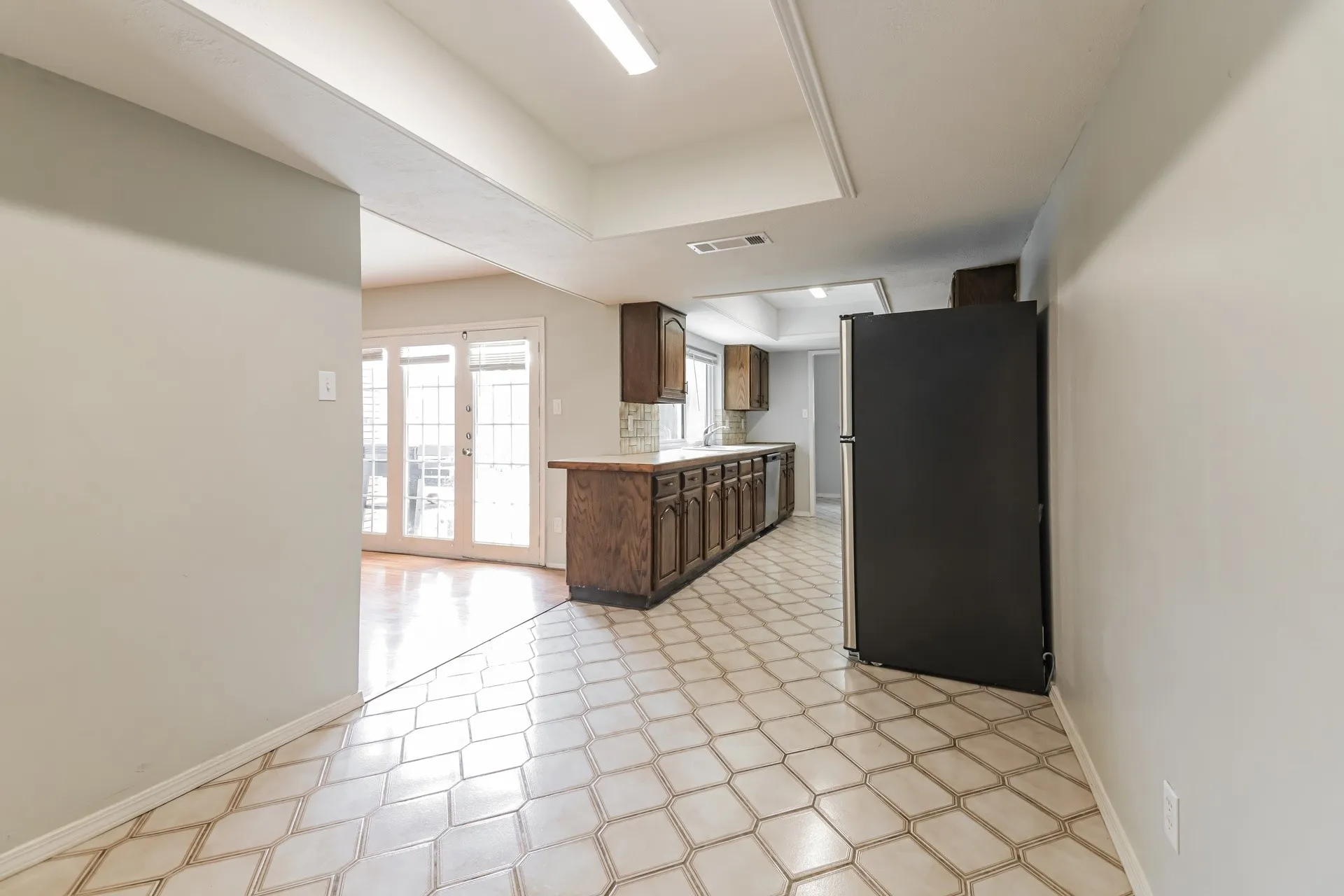 Single Family Residence For Rent in Denton County , 3464 Livingston Lane, Carrollton, Texas 75007, 4 Bedroom, 2 Bathroom, 2 Garage spaces, 2,122 Sqft, built in 1978, mls#21373064, Real Estate Agent in Carrollton, Homes For Rent in Denton county, Homes For Rent in Carrollton, Realtor in Carrollton Texas, Real Estate Brokerage Independent Realty Texas, Luminita Cordes Realtor