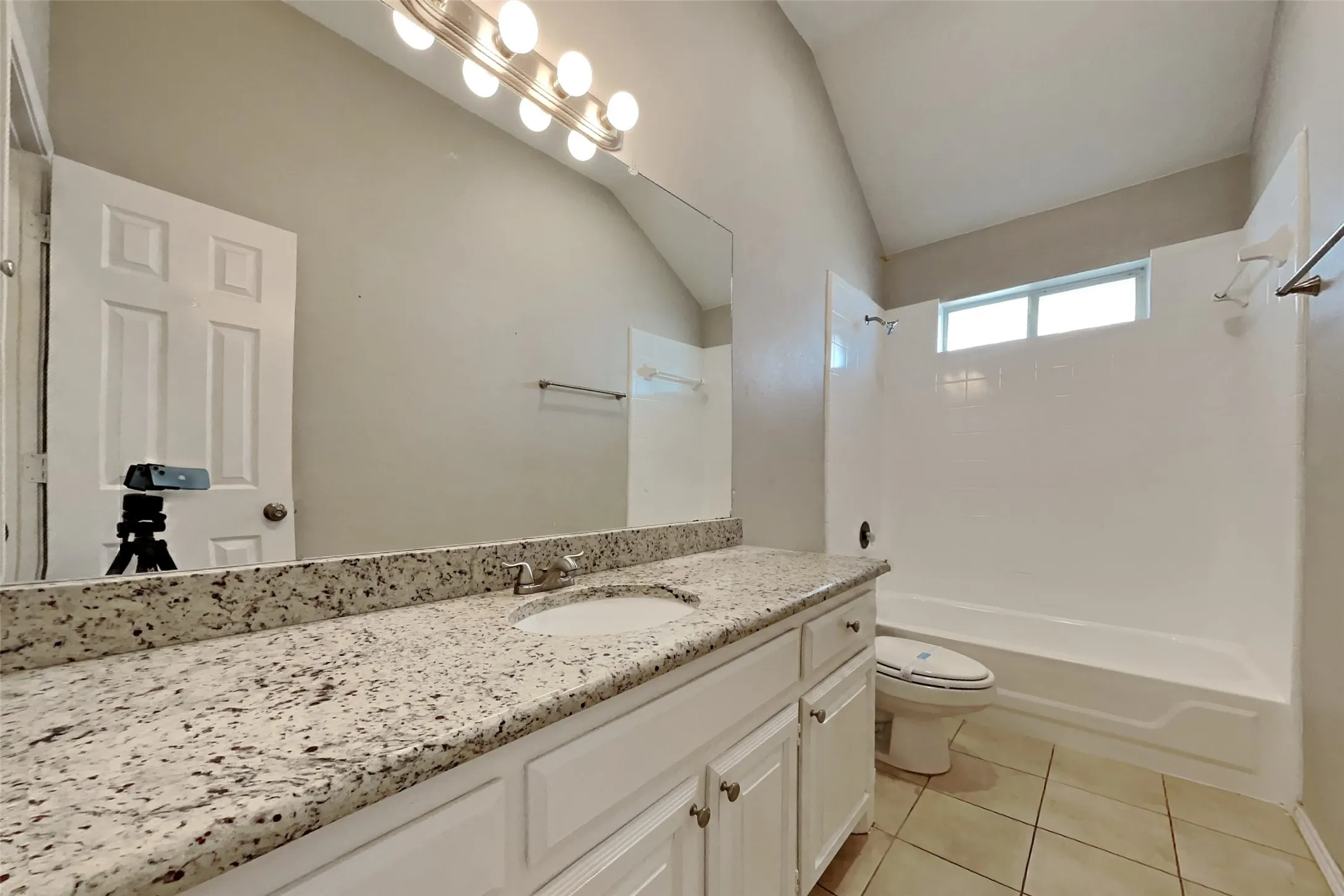 Single Family Residence For Rent in Tarrant County , 9053 San Joaquin Trail, Fort Worth, Texas 76118, 3 Bedroom, 2 Bathroom, 2 Garage spaces, 1,859 Sqft, built in 1995, mls#21373066, Real Estate Agent in Fort Worth, Homes For Rent in Tarrant county, Homes For Rent in Fort Worth, Realtor in Fort Worth Texas, Real Estate Brokerage Independent Realty Texas, Luminita Cordes Realtor