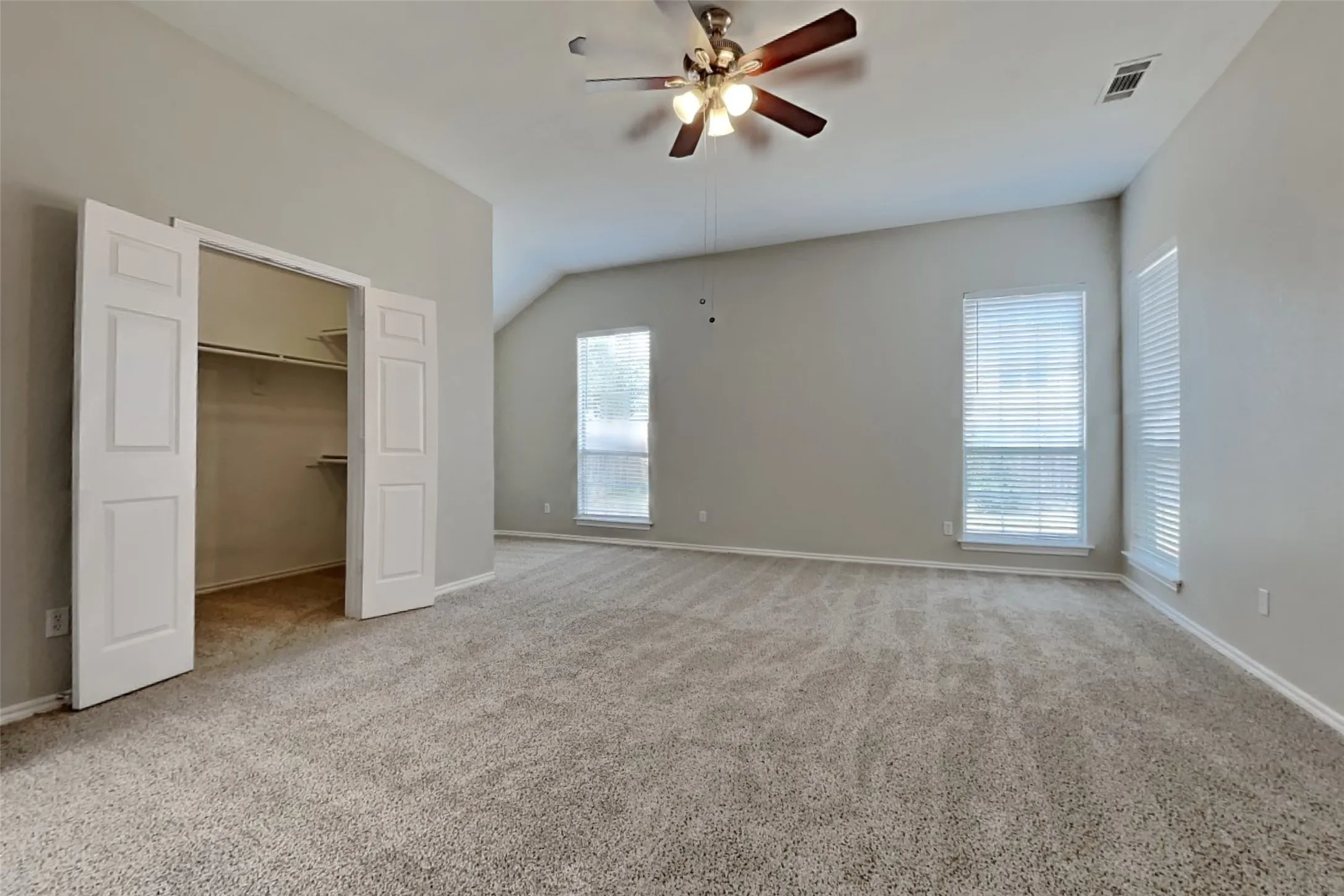 Single Family Residence For Rent in Tarrant County , 9053 San Joaquin Trail, Fort Worth, Texas 76118, 3 Bedroom, 2 Bathroom, 2 Garage spaces, 1,859 Sqft, built in 1995, mls#21373066, Real Estate Agent in Fort Worth, Homes For Rent in Tarrant county, Homes For Rent in Fort Worth, Realtor in Fort Worth Texas, Real Estate Brokerage Independent Realty Texas, Luminita Cordes Realtor