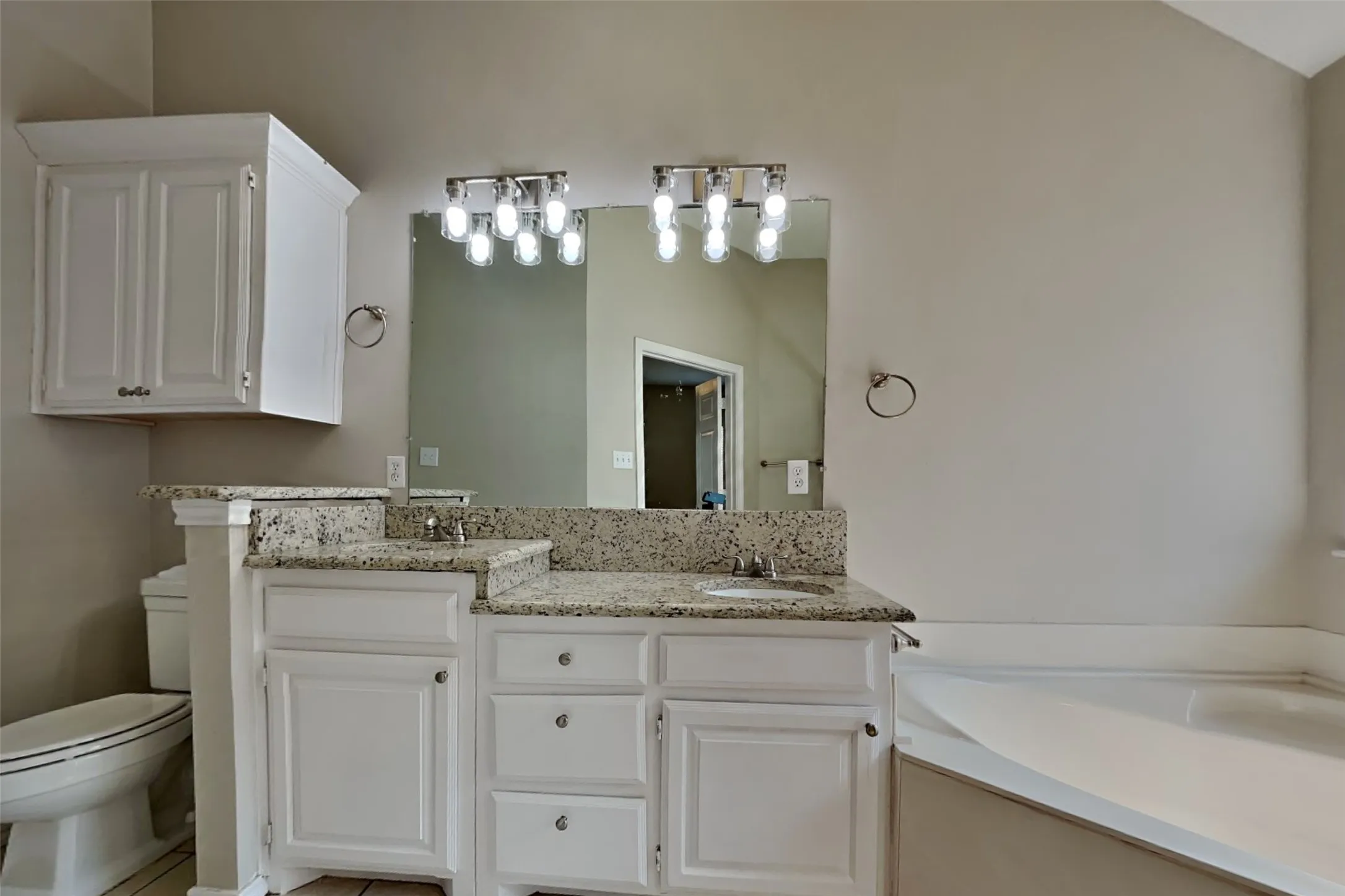 Single Family Residence For Rent in Tarrant County , 9053 San Joaquin Trail, Fort Worth, Texas 76118, 3 Bedroom, 2 Bathroom, 2 Garage spaces, 1,859 Sqft, built in 1995, mls#21373066, Real Estate Agent in Fort Worth, Homes For Rent in Tarrant county, Homes For Rent in Fort Worth, Realtor in Fort Worth Texas, Real Estate Brokerage Independent Realty Texas, Luminita Cordes Realtor