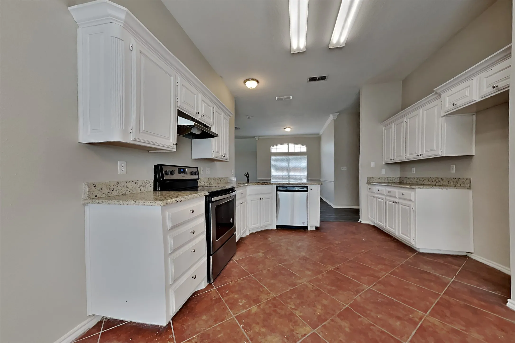Single Family Residence For Rent in Tarrant County , 9053 San Joaquin Trail, Fort Worth, Texas 76118, 3 Bedroom, 2 Bathroom, 2 Garage spaces, 1,859 Sqft, built in 1995, mls#21373066, Real Estate Agent in Fort Worth, Homes For Rent in Tarrant county, Homes For Rent in Fort Worth, Realtor in Fort Worth Texas, Real Estate Brokerage Independent Realty Texas, Luminita Cordes Realtor