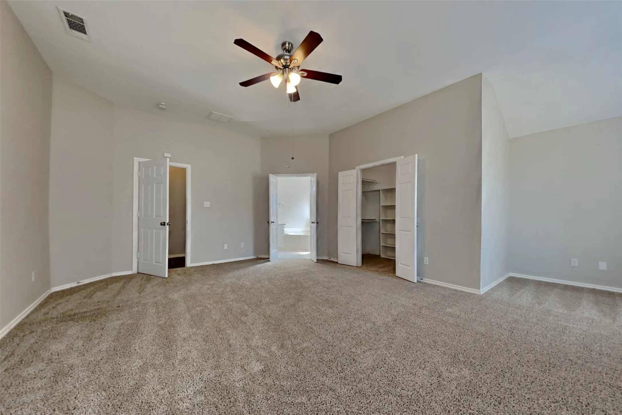 Single Family Residence For Rent in Tarrant County , 9053 San Joaquin Trail, Fort Worth, Texas 76118, 3 Bedroom, 2 Bathroom, 2 Garage spaces, 1,859 Sqft, built in 1995, mls#21373066, Real Estate Agent in Fort Worth, Homes For Rent in Tarrant county, Homes For Rent in Fort Worth, Realtor in Fort Worth Texas, Real Estate Brokerage Independent Realty Texas, Luminita Cordes Realtor