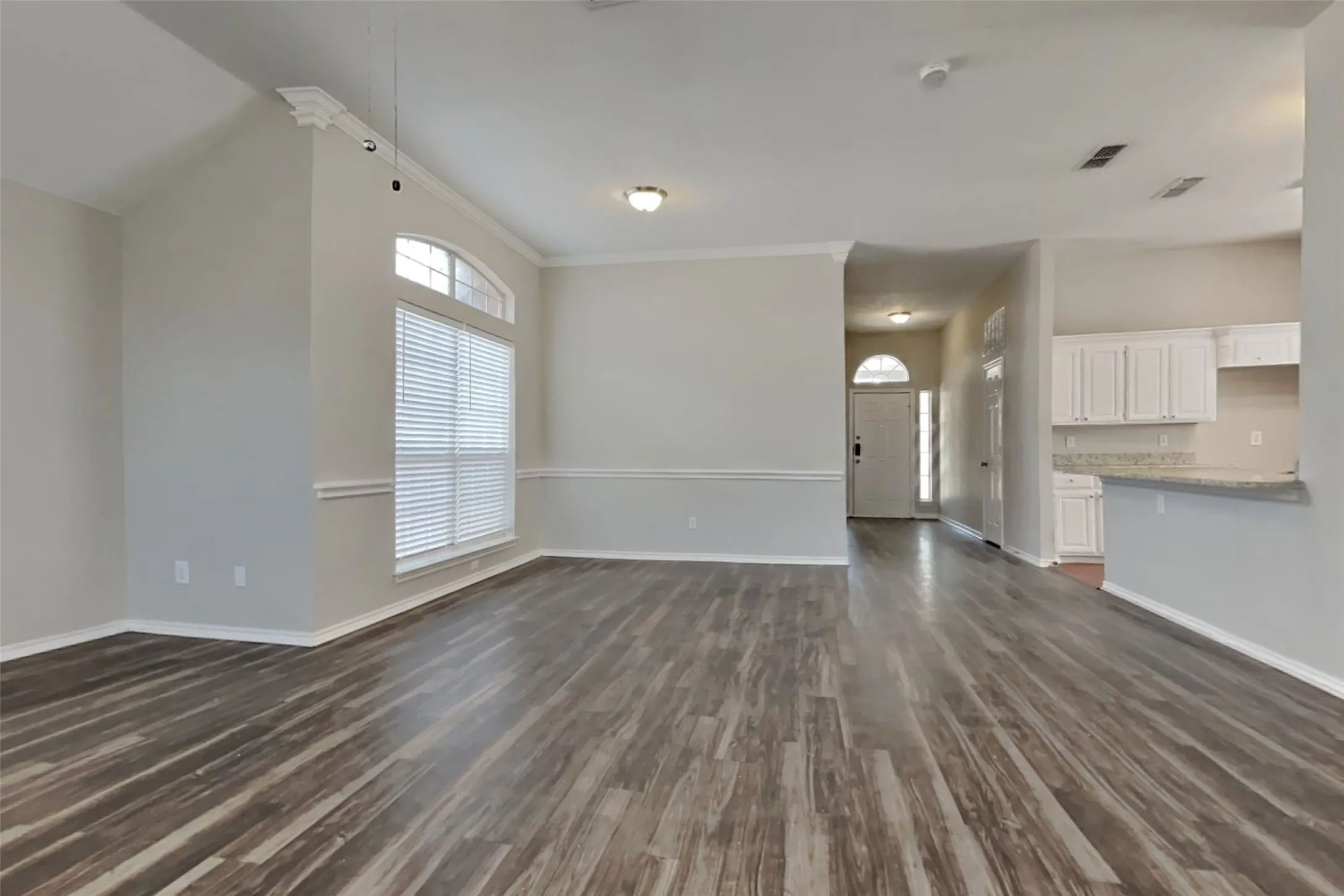 Single Family Residence For Rent in Tarrant County , 9053 San Joaquin Trail, Fort Worth, Texas 76118, 3 Bedroom, 2 Bathroom, 2 Garage spaces, 1,859 Sqft, built in 1995, mls#21373066, Real Estate Agent in Fort Worth, Homes For Rent in Tarrant county, Homes For Rent in Fort Worth, Realtor in Fort Worth Texas, Real Estate Brokerage Independent Realty Texas, Luminita Cordes Realtor