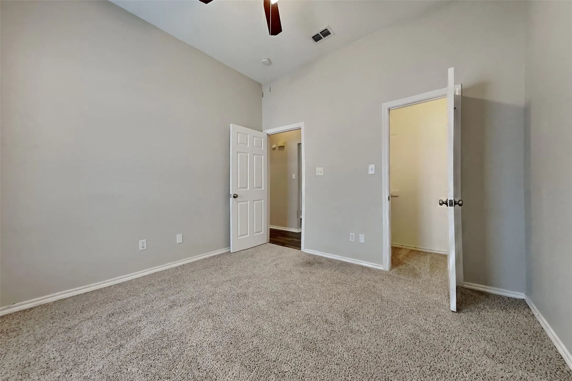 Single Family Residence For Rent in Tarrant County , 9053 San Joaquin Trail, Fort Worth, Texas 76118, 3 Bedroom, 2 Bathroom, 2 Garage spaces, 1,859 Sqft, built in 1995, mls#21373066, Real Estate Agent in Fort Worth, Homes For Rent in Tarrant county, Homes For Rent in Fort Worth, Realtor in Fort Worth Texas, Real Estate Brokerage Independent Realty Texas, Luminita Cordes Realtor