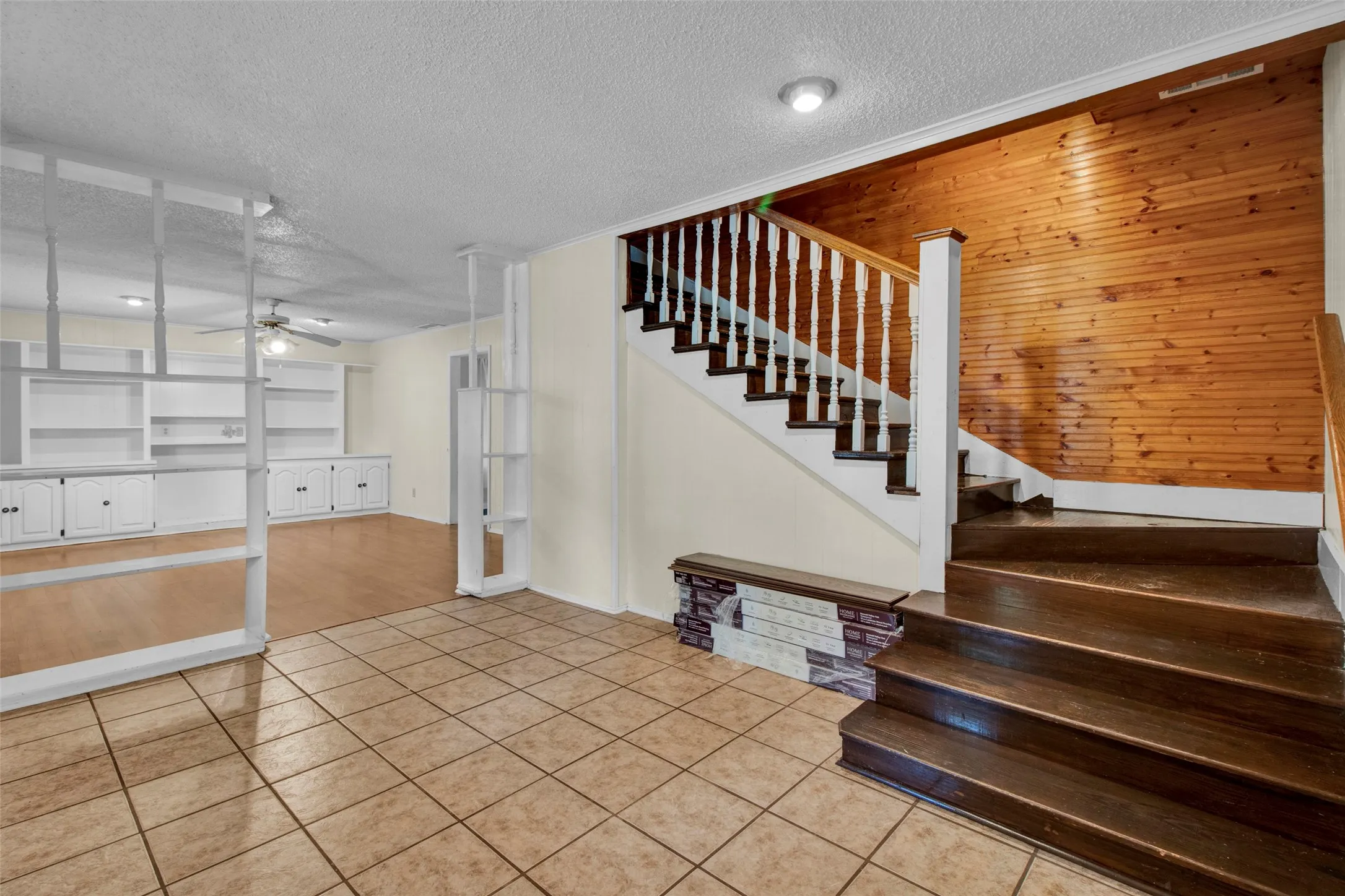 Single Family Residence For Sale in Smith County , 3572 State Highway 110 N, Tyler, Texas 75704, 5 Bedroom, 3 Bathroom, Garage spaces, 2,436 Sqft, built in 1955, mls#21373054, Real Estate Agent in Tyler, Homes For Sale in Smith county, Homes For Sale in Tyler, Realtor in Tyler Texas, Real Estate Brokerage Independent Realty Texas, Luminita Cordes Realtor