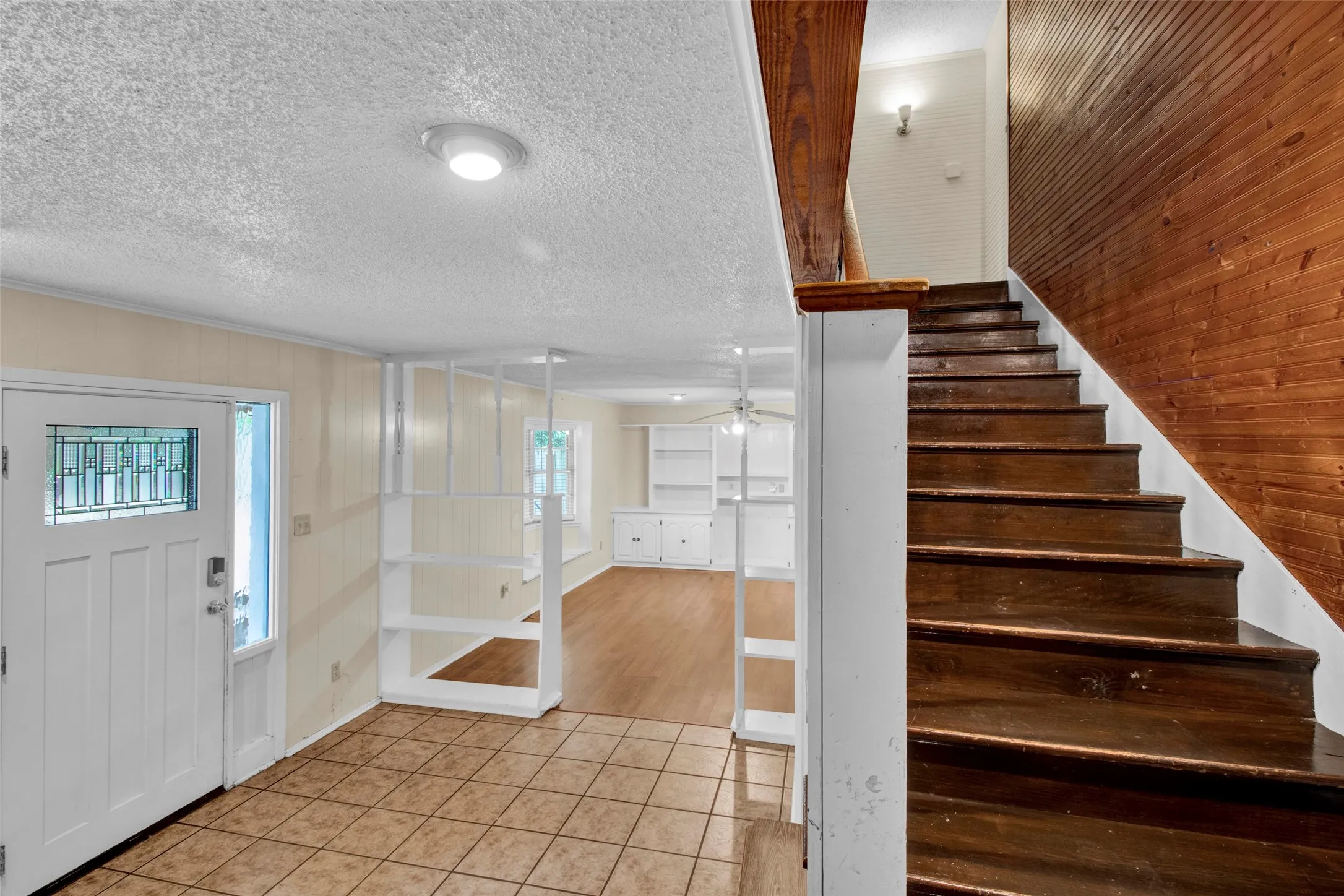 Single Family Residence For Sale in Smith County , 3572 State Highway 110 N, Tyler, Texas 75704, 5 Bedroom, 3 Bathroom, Garage spaces, 2,436 Sqft, built in 1955, mls#21373054, Real Estate Agent in Tyler, Homes For Sale in Smith county, Homes For Sale in Tyler, Realtor in Tyler Texas, Real Estate Brokerage Independent Realty Texas, Luminita Cordes Realtor