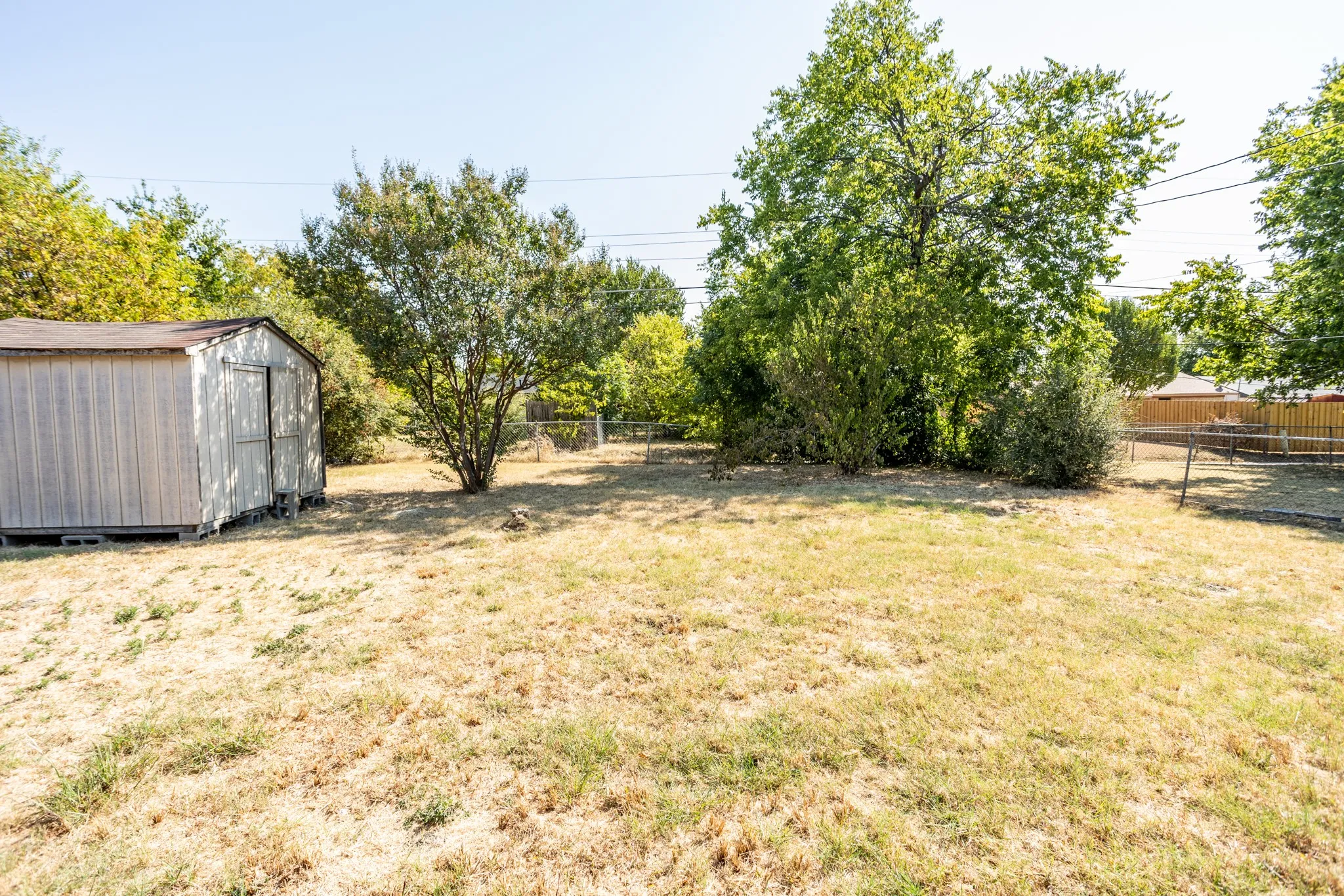 Single Family Residence For Sale in Dallas County , 6528 Wild Honey Drive, Dallas, Texas 75241, 4 Bedroom, 2 Bathroom, Garage spaces, 1,499 Sqft, built in 1970, mls#21373061, Real Estate Agent in Dallas, Homes For Sale in Dallas county, Homes For Sale in Dallas, Realtor in Dallas Texas, Real Estate Brokerage Independent Realty Texas, Luminita Cordes Realtor
