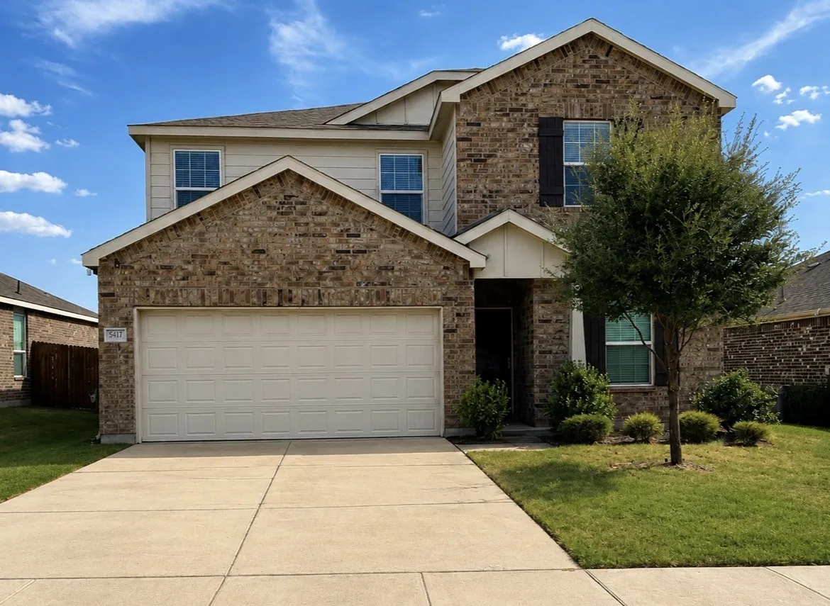 Single Family Residence For Sale in Tarrant County , 5617 Cherrywood Way, Fort Worth, Texas 76123, 3 Bedroom, 3 Bathroom, 2 Garage spaces, 2,017 Sqft, built in 2021, mls#21366274, Real Estate Agent in Fort Worth, Homes For Sale in Tarrant county, Homes For Sale in Fort Worth, Realtor in Fort Worth Texas, Real Estate Brokerage Independent Realty Texas, Luminita Cordes Realtor