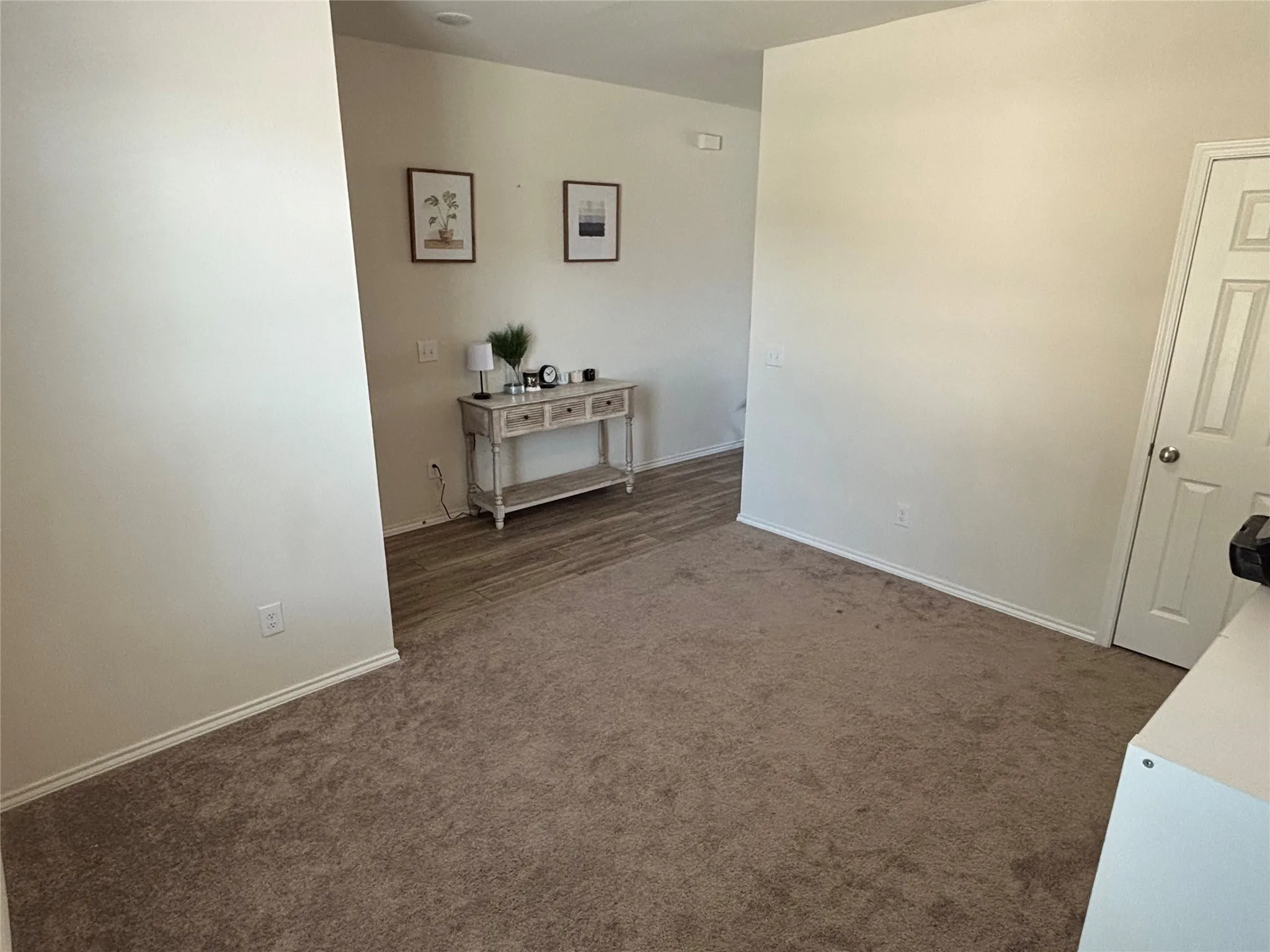 Single Family Residence For Sale in Tarrant County , 5617 Cherrywood Way, Fort Worth, Texas 76123, 3 Bedroom, 3 Bathroom, 2 Garage spaces, 2,017 Sqft, built in 2021, mls#21366274, Real Estate Agent in Fort Worth, Homes For Sale in Tarrant county, Homes For Sale in Fort Worth, Realtor in Fort Worth Texas, Real Estate Brokerage Independent Realty Texas, Luminita Cordes Realtor