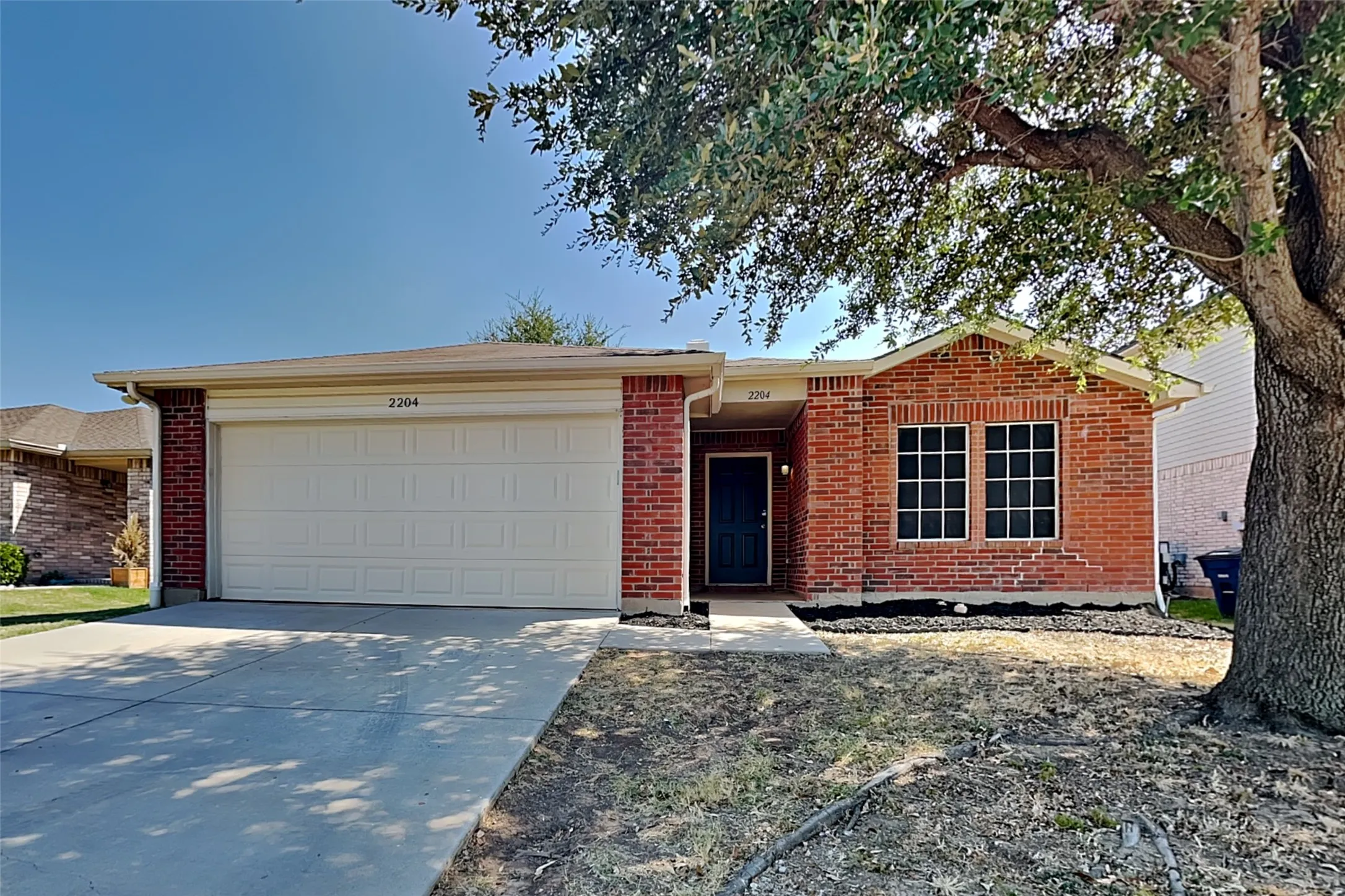 Single Family Residence For Rent in Denton County , 2204 Maple Drive, Little Elm, Texas 75068, 3 Bedroom, 2 Bathroom, 2 Garage spaces, 1,647 Sqft, built in 1999, mls#21373073, Real Estate Agent in Little Elm, Homes For Rent in Denton county, Homes For Rent in Little Elm, Realtor in Little Elm Texas, Real Estate Brokerage Independent Realty Texas, Luminita Cordes Realtor