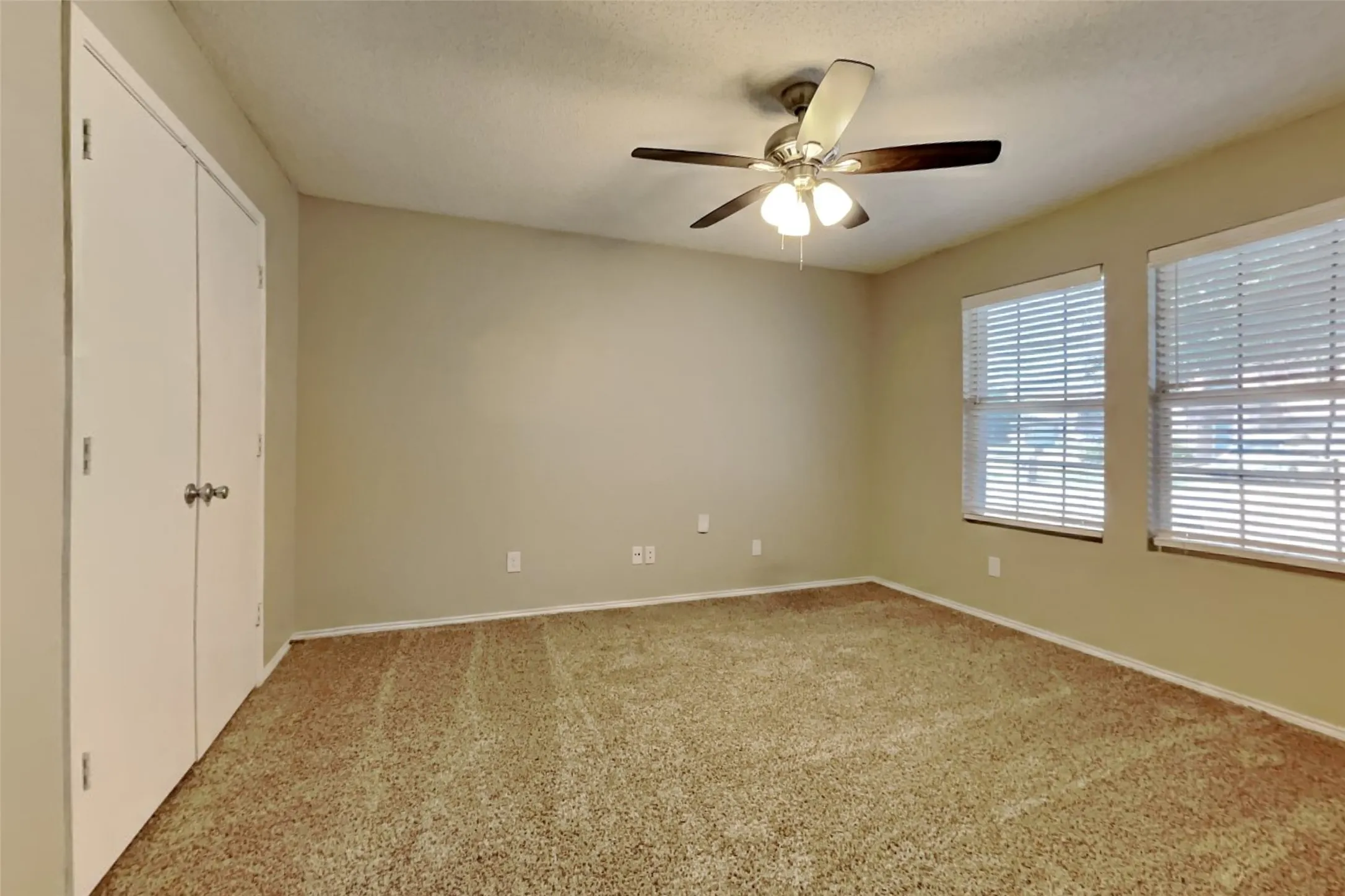 Single Family Residence For Rent in Denton County , 2204 Maple Drive, Little Elm, Texas 75068, 3 Bedroom, 2 Bathroom, 2 Garage spaces, 1,647 Sqft, built in 1999, mls#21373073, Real Estate Agent in Little Elm, Homes For Rent in Denton county, Homes For Rent in Little Elm, Realtor in Little Elm Texas, Real Estate Brokerage Independent Realty Texas, Luminita Cordes Realtor