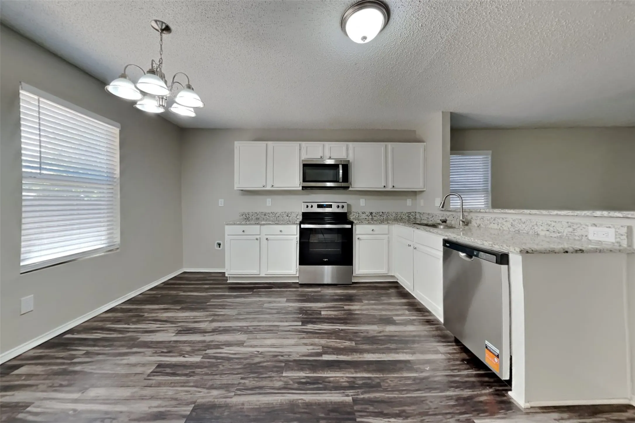 Single Family Residence For Rent in Denton County , 2204 Maple Drive, Little Elm, Texas 75068, 3 Bedroom, 2 Bathroom, 2 Garage spaces, 1,647 Sqft, built in 1999, mls#21373073, Real Estate Agent in Little Elm, Homes For Rent in Denton county, Homes For Rent in Little Elm, Realtor in Little Elm Texas, Real Estate Brokerage Independent Realty Texas, Luminita Cordes Realtor