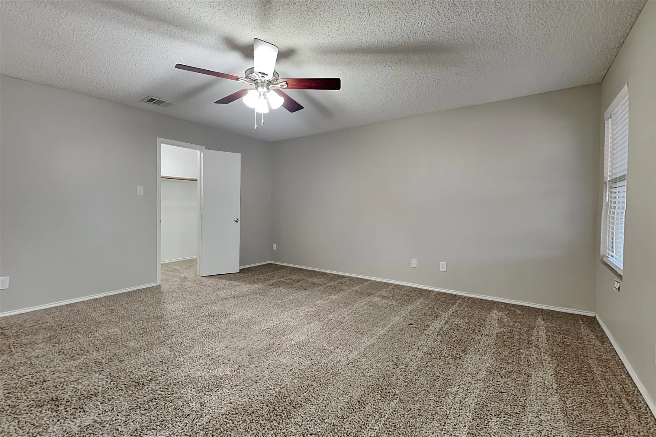 Single Family Residence For Rent in Denton County , 2204 Maple Drive, Little Elm, Texas 75068, 3 Bedroom, 2 Bathroom, 2 Garage spaces, 1,647 Sqft, built in 1999, mls#21373073, Real Estate Agent in Little Elm, Homes For Rent in Denton county, Homes For Rent in Little Elm, Realtor in Little Elm Texas, Real Estate Brokerage Independent Realty Texas, Luminita Cordes Realtor