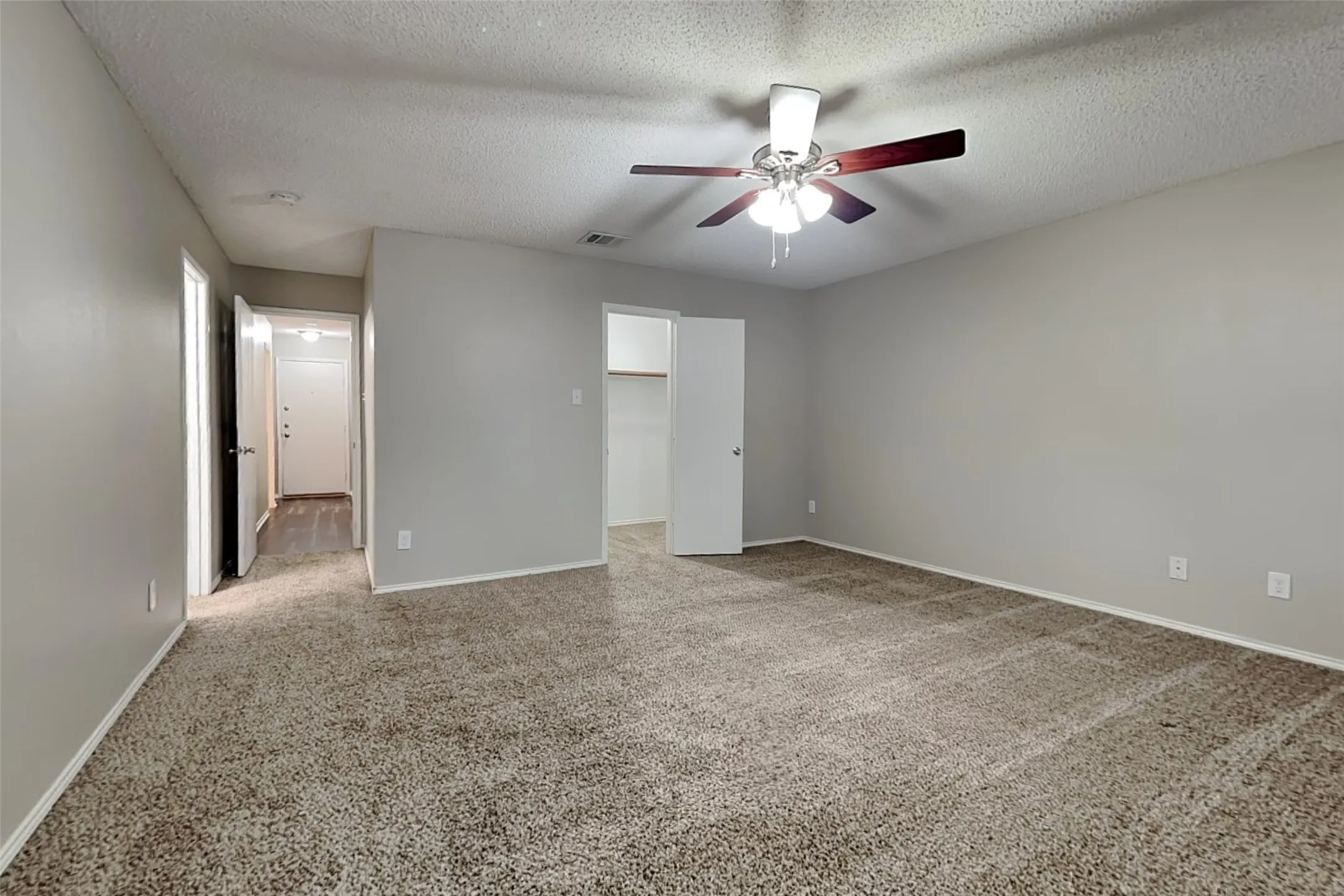 Single Family Residence For Rent in Denton County , 2204 Maple Drive, Little Elm, Texas 75068, 3 Bedroom, 2 Bathroom, 2 Garage spaces, 1,647 Sqft, built in 1999, mls#21373073, Real Estate Agent in Little Elm, Homes For Rent in Denton county, Homes For Rent in Little Elm, Realtor in Little Elm Texas, Real Estate Brokerage Independent Realty Texas, Luminita Cordes Realtor