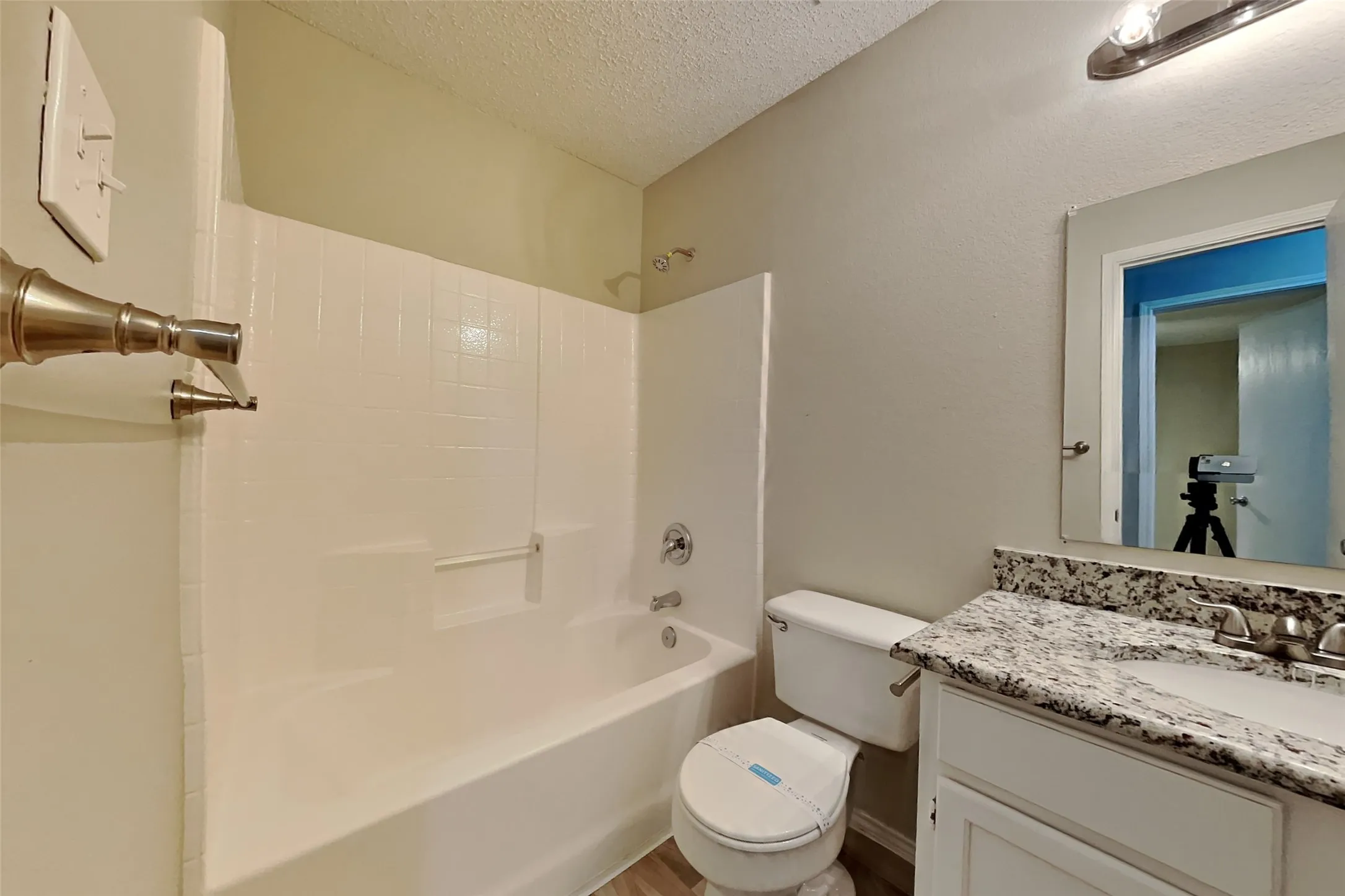 Single Family Residence For Rent in Denton County , 2204 Maple Drive, Little Elm, Texas 75068, 3 Bedroom, 2 Bathroom, 2 Garage spaces, 1,647 Sqft, built in 1999, mls#21373073, Real Estate Agent in Little Elm, Homes For Rent in Denton county, Homes For Rent in Little Elm, Realtor in Little Elm Texas, Real Estate Brokerage Independent Realty Texas, Luminita Cordes Realtor