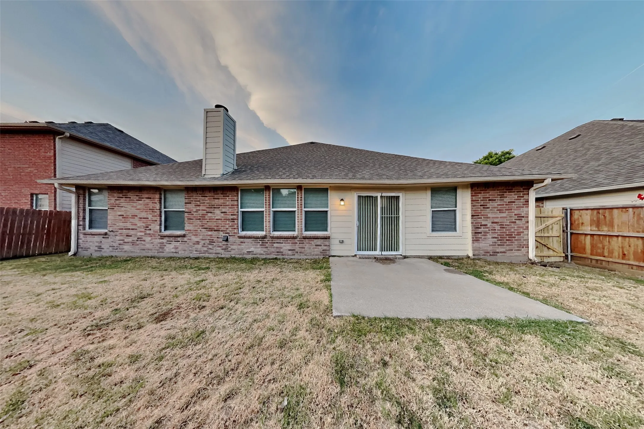 Single Family Residence For Rent in Collin County , 912 Oakcrest Drive, Wylie, Texas 75098, 4 Bedroom, 2 Bathroom, 2 Garage spaces, 2,340 Sqft, built in 2005, mls#21373074, Real Estate Agent in Wylie, Homes For Rent in Collin county, Homes For Rent in Wylie, Realtor in Wylie Texas, Real Estate Brokerage Independent Realty Texas, Luminita Cordes Realtor