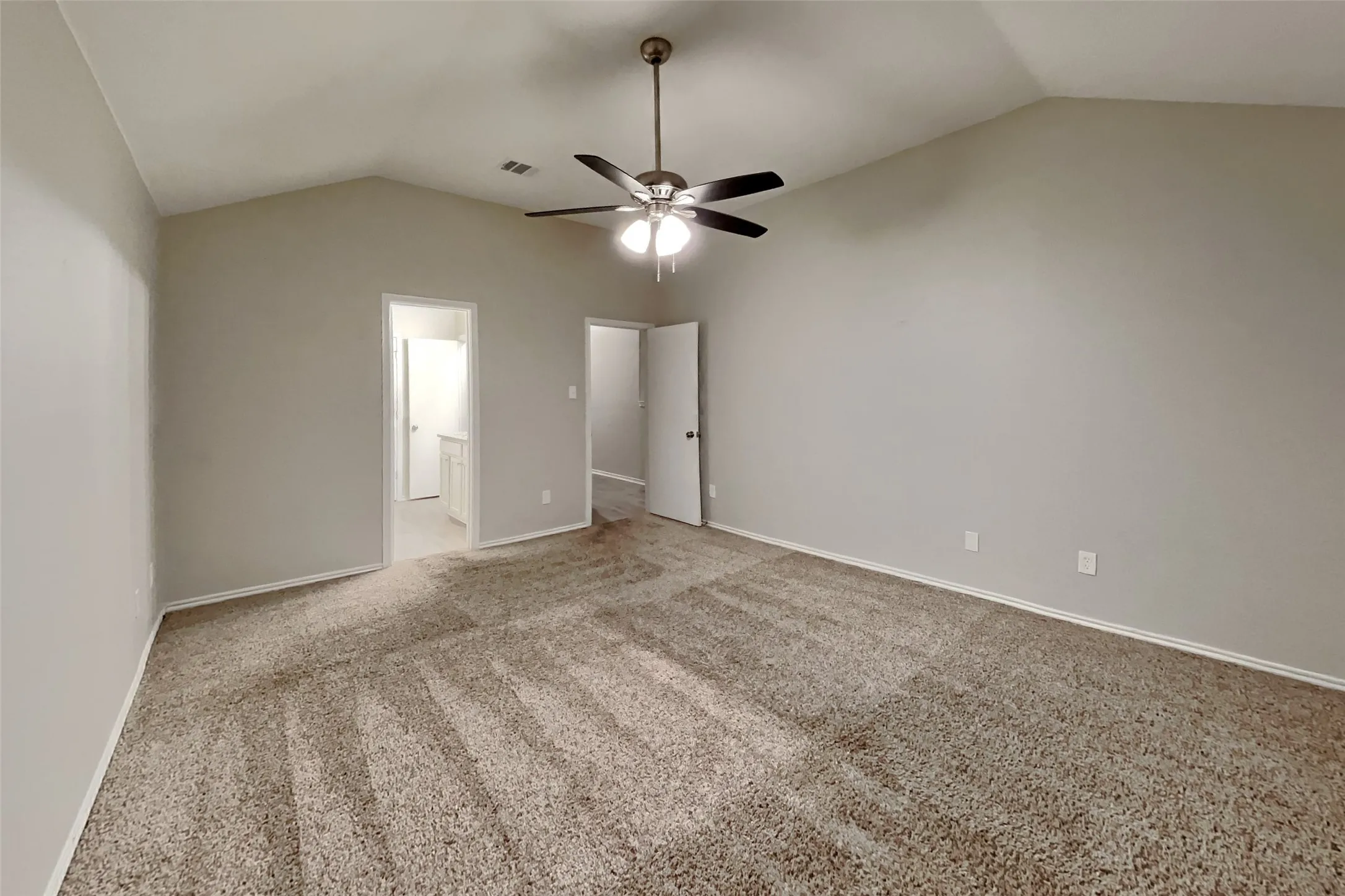 Single Family Residence For Rent in Collin County , 912 Oakcrest Drive, Wylie, Texas 75098, 4 Bedroom, 2 Bathroom, 2 Garage spaces, 2,340 Sqft, built in 2005, mls#21373074, Real Estate Agent in Wylie, Homes For Rent in Collin county, Homes For Rent in Wylie, Realtor in Wylie Texas, Real Estate Brokerage Independent Realty Texas, Luminita Cordes Realtor