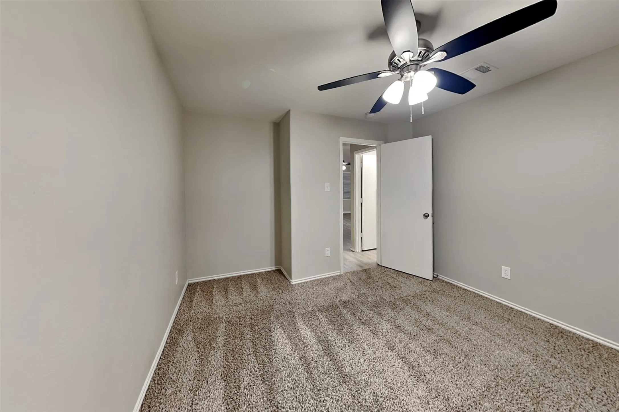 Single Family Residence For Rent in Collin County , 912 Oakcrest Drive, Wylie, Texas 75098, 4 Bedroom, 2 Bathroom, 2 Garage spaces, 2,340 Sqft, built in 2005, mls#21373074, Real Estate Agent in Wylie, Homes For Rent in Collin county, Homes For Rent in Wylie, Realtor in Wylie Texas, Real Estate Brokerage Independent Realty Texas, Luminita Cordes Realtor