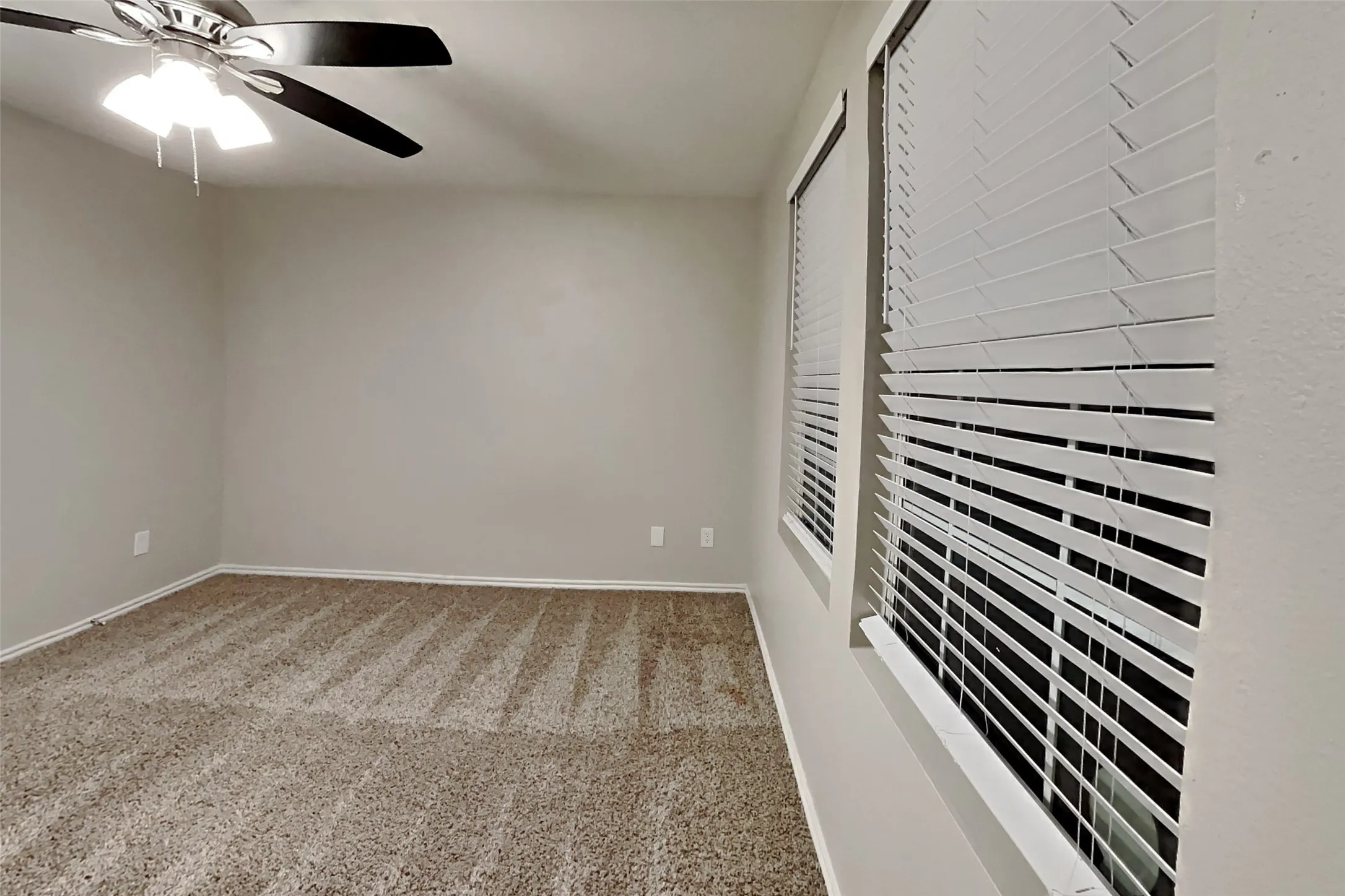 Single Family Residence For Rent in Collin County , 912 Oakcrest Drive, Wylie, Texas 75098, 4 Bedroom, 2 Bathroom, 2 Garage spaces, 2,340 Sqft, built in 2005, mls#21373074, Real Estate Agent in Wylie, Homes For Rent in Collin county, Homes For Rent in Wylie, Realtor in Wylie Texas, Real Estate Brokerage Independent Realty Texas, Luminita Cordes Realtor
