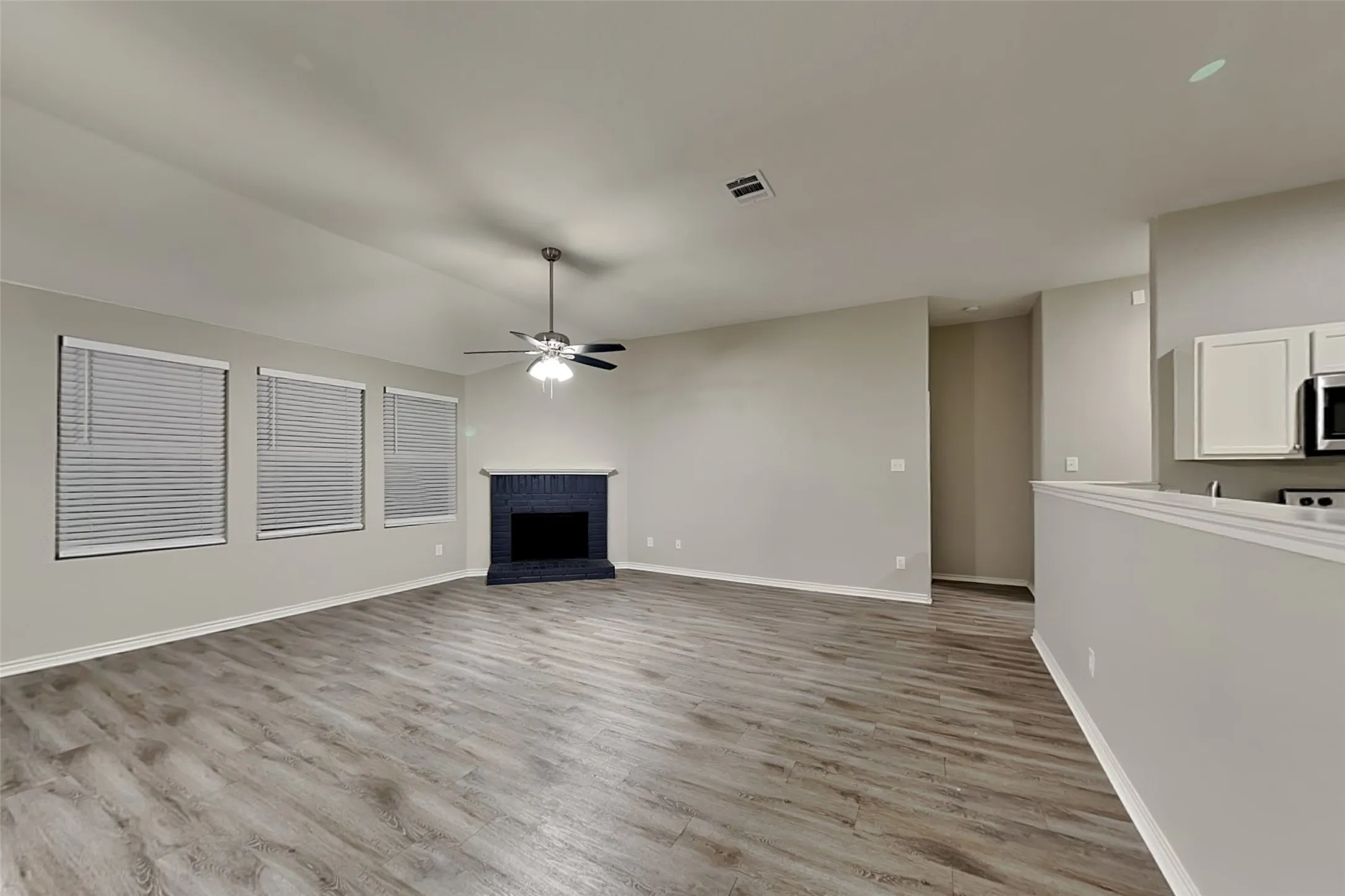 Single Family Residence For Rent in Collin County , 912 Oakcrest Drive, Wylie, Texas 75098, 4 Bedroom, 2 Bathroom, 2 Garage spaces, 2,340 Sqft, built in 2005, mls#21373074, Real Estate Agent in Wylie, Homes For Rent in Collin county, Homes For Rent in Wylie, Realtor in Wylie Texas, Real Estate Brokerage Independent Realty Texas, Luminita Cordes Realtor