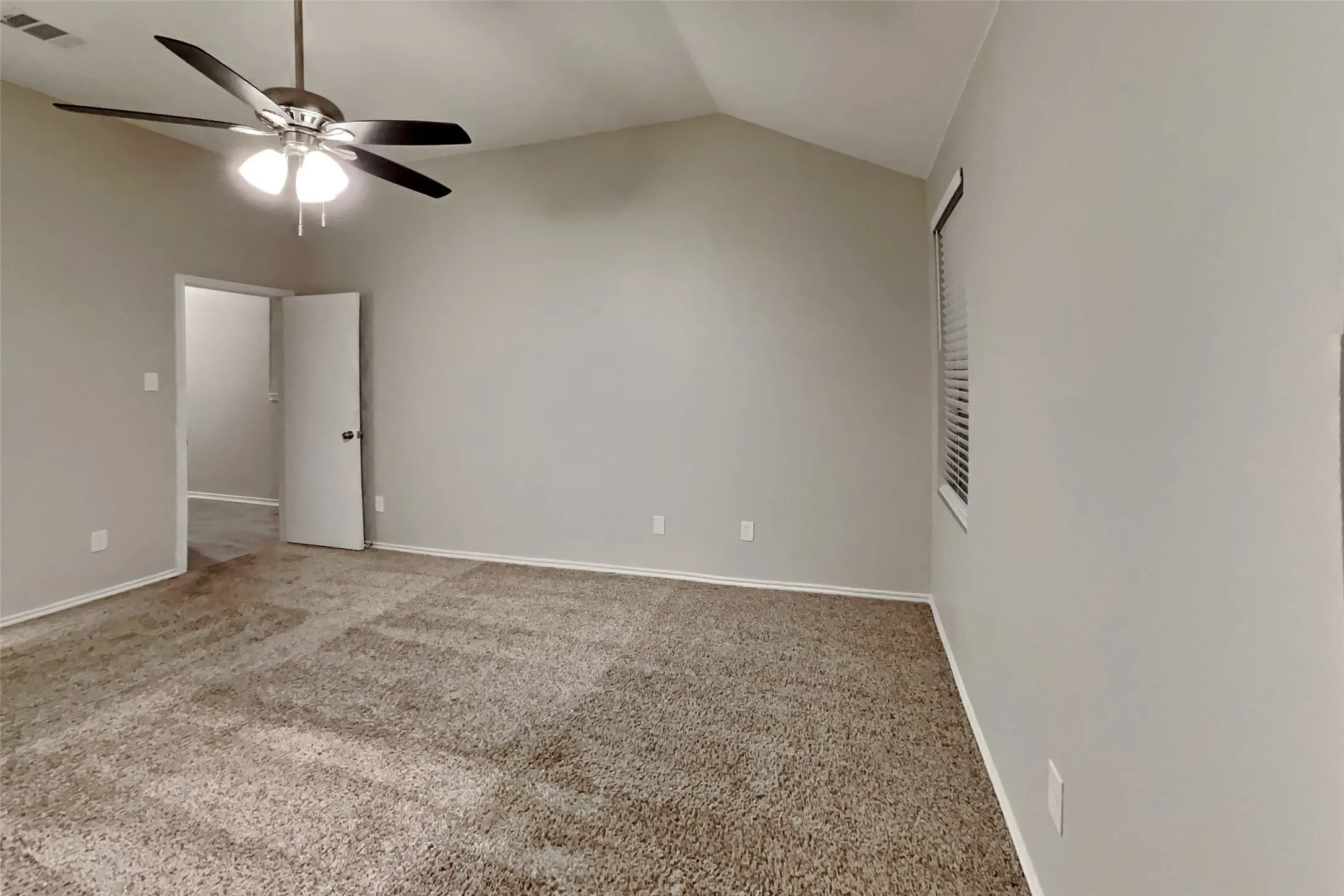 Single Family Residence For Rent in Collin County , 912 Oakcrest Drive, Wylie, Texas 75098, 4 Bedroom, 2 Bathroom, 2 Garage spaces, 2,340 Sqft, built in 2005, mls#21373074, Real Estate Agent in Wylie, Homes For Rent in Collin county, Homes For Rent in Wylie, Realtor in Wylie Texas, Real Estate Brokerage Independent Realty Texas, Luminita Cordes Realtor