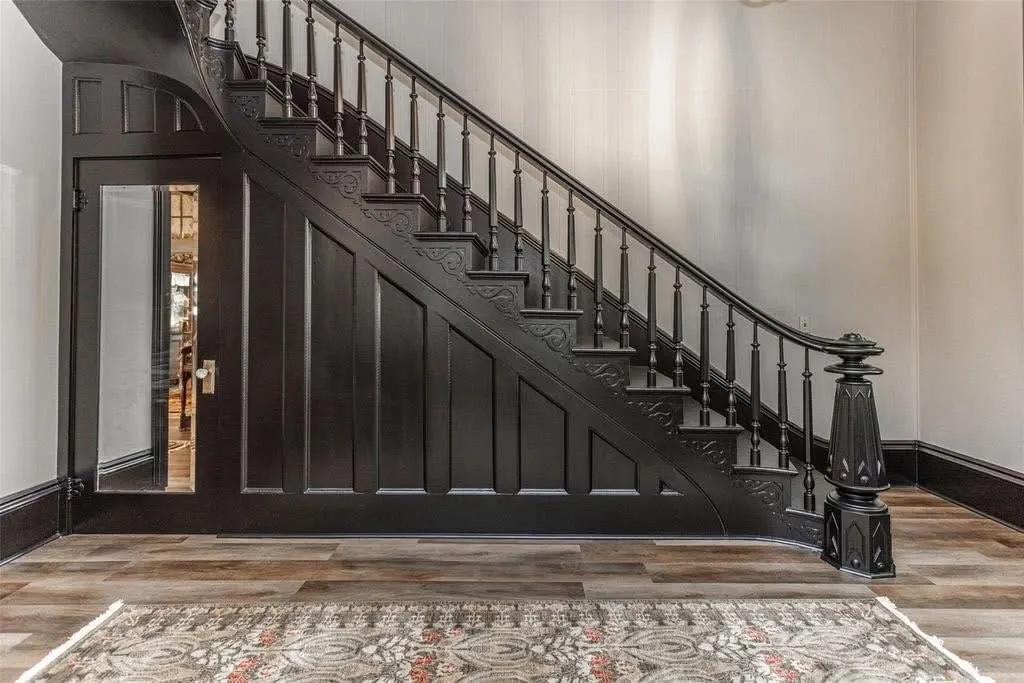 ENTRY HALL Stairs