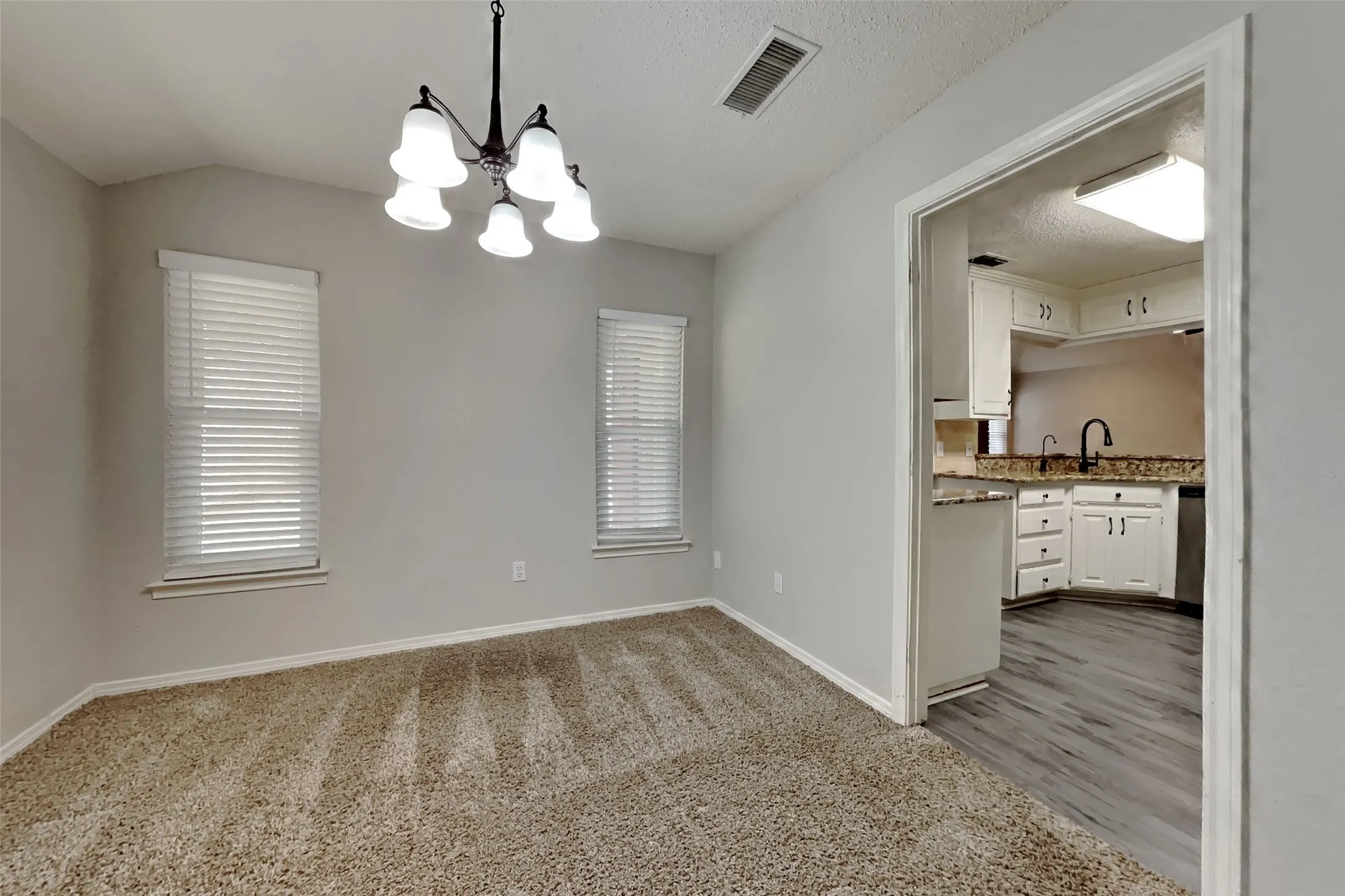 Single Family Residence For Rent in Tarrant County , 5402 Summit Peak Drive, Arlington, Texas 76017, 3 Bedroom, 2 Bathroom, 2 Garage spaces, 1,907 Sqft, built in 1988, mls#21373076, Real Estate Agent in Arlington, Homes For Rent in Tarrant county, Homes For Rent in Arlington, Realtor in Arlington Texas, Real Estate Brokerage Independent Realty Texas, Luminita Cordes Realtor