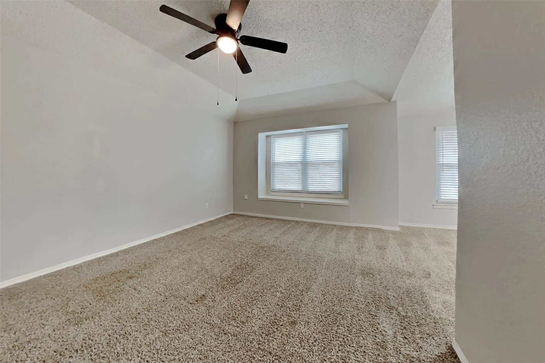 Single Family Residence For Rent in Tarrant County , 5402 Summit Peak Drive, Arlington, Texas 76017, 3 Bedroom, 2 Bathroom, 2 Garage spaces, 1,907 Sqft, built in 1988, mls#21373076, Real Estate Agent in Arlington, Homes For Rent in Tarrant county, Homes For Rent in Arlington, Realtor in Arlington Texas, Real Estate Brokerage Independent Realty Texas, Luminita Cordes Realtor